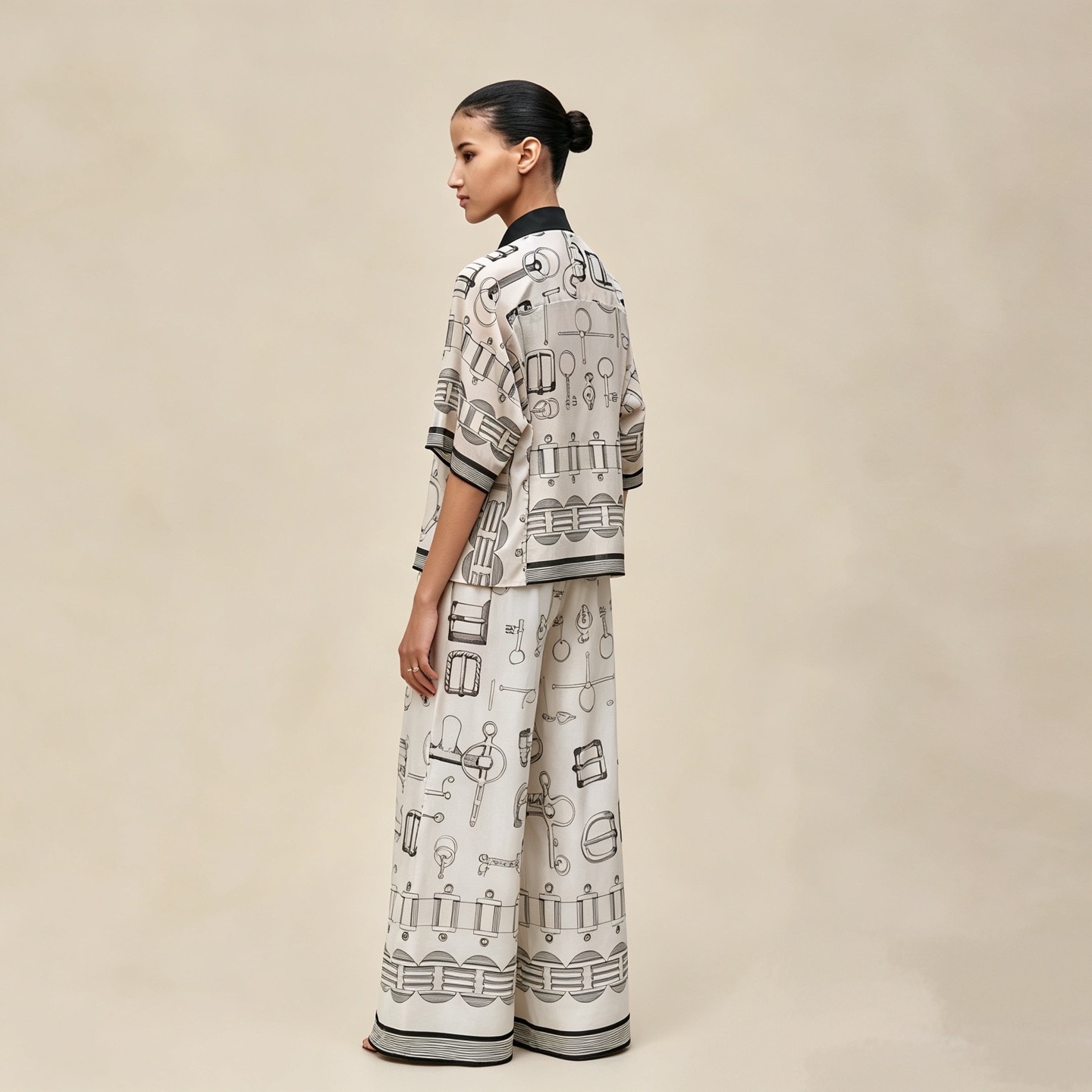 Her 26fw print silk wide-leg pants