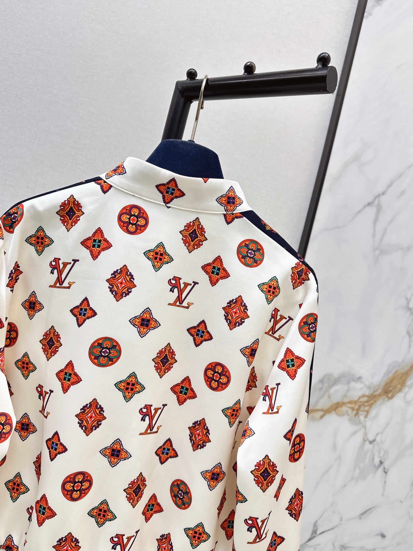 Loui 26fw print jacket