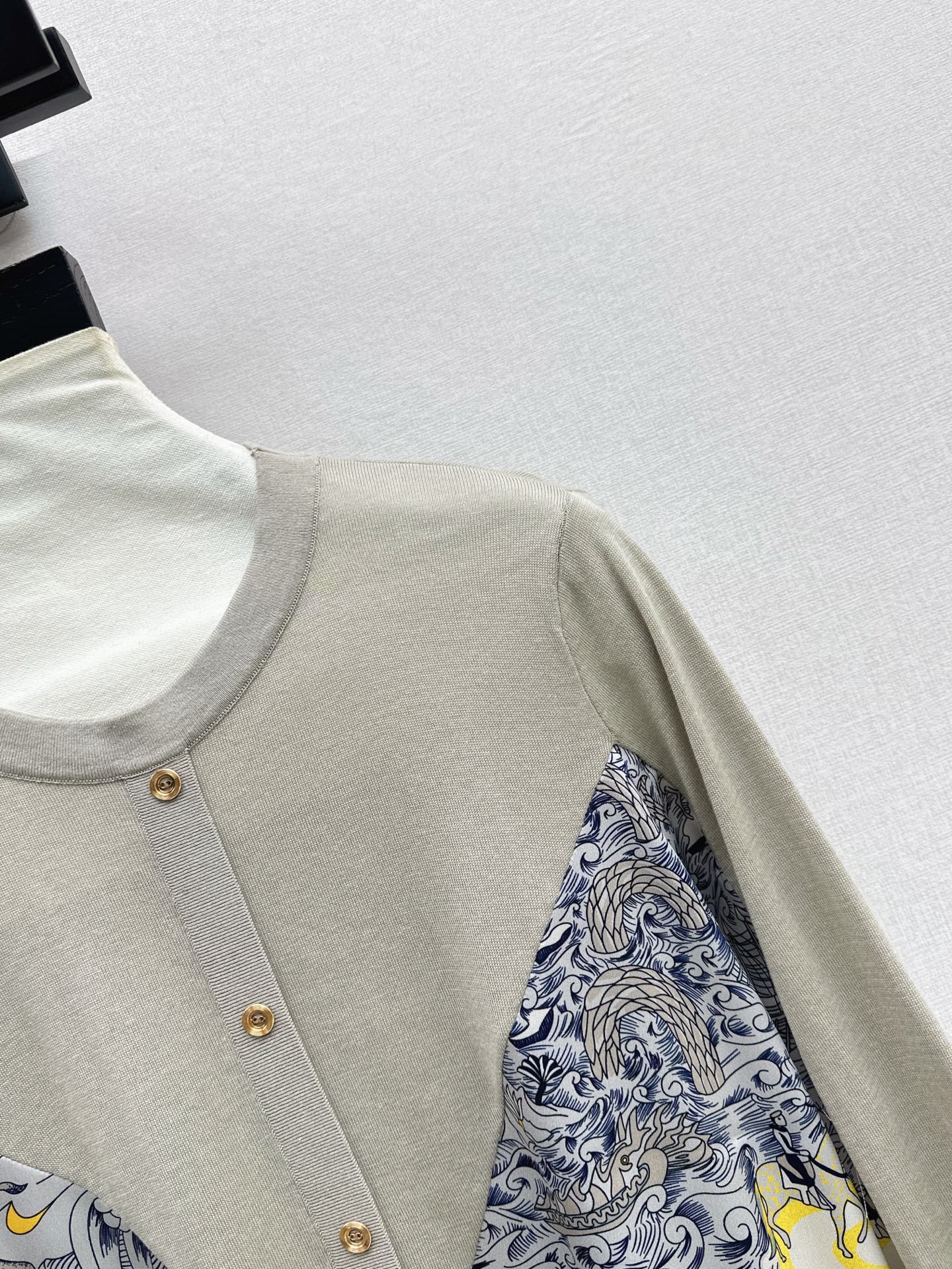 Her 26fw print knit cardigan