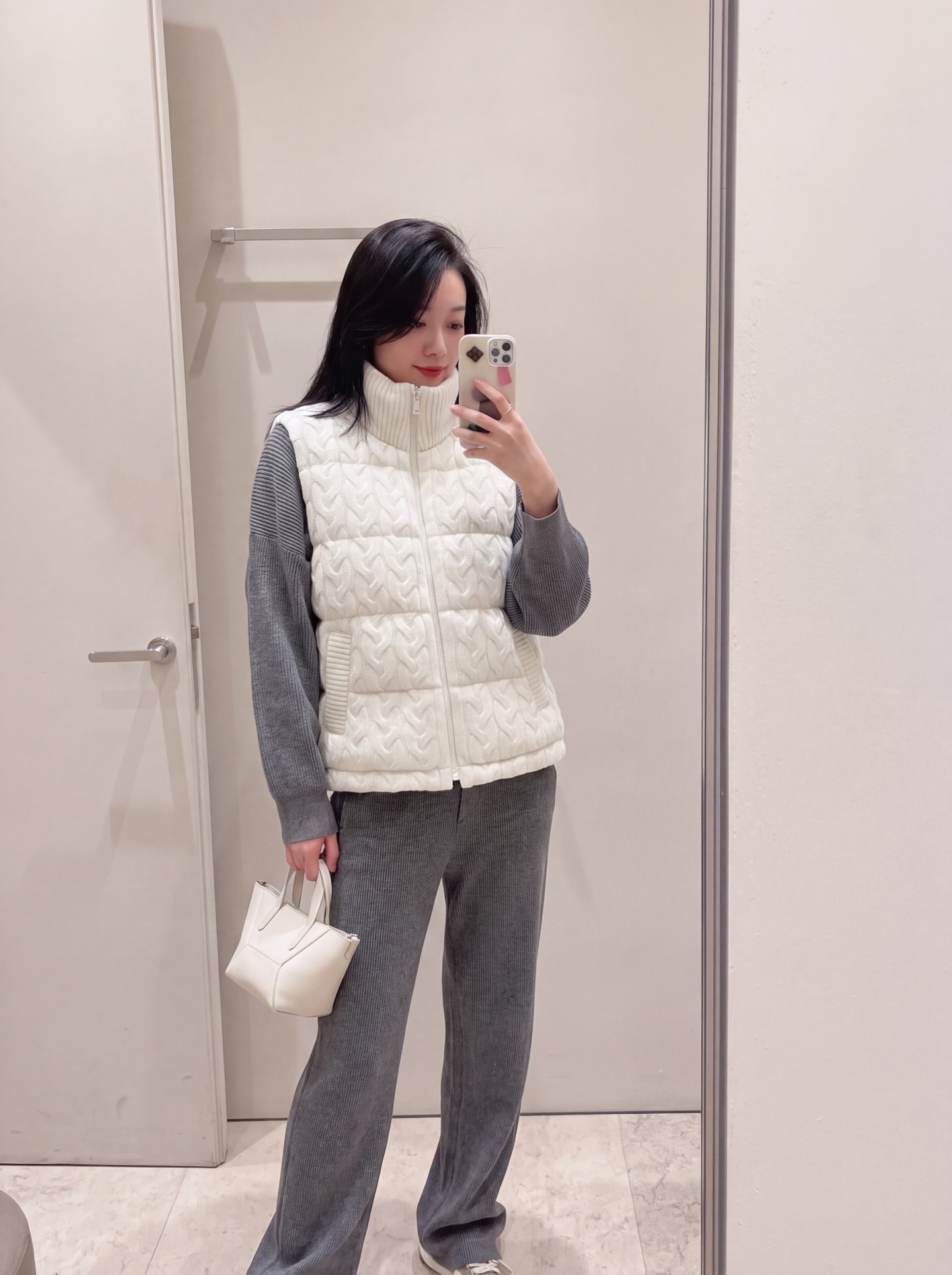 Brun 26fw knit contract down vest