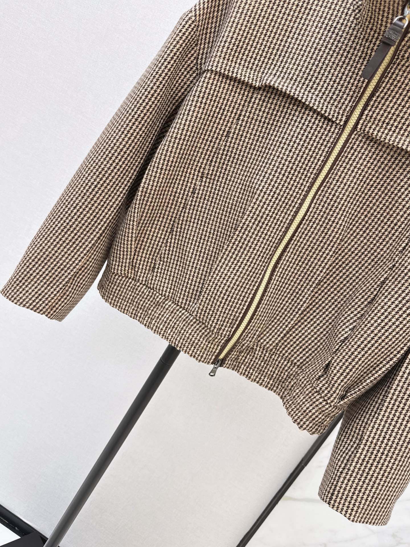 Brun 26fw houndstooth jacket