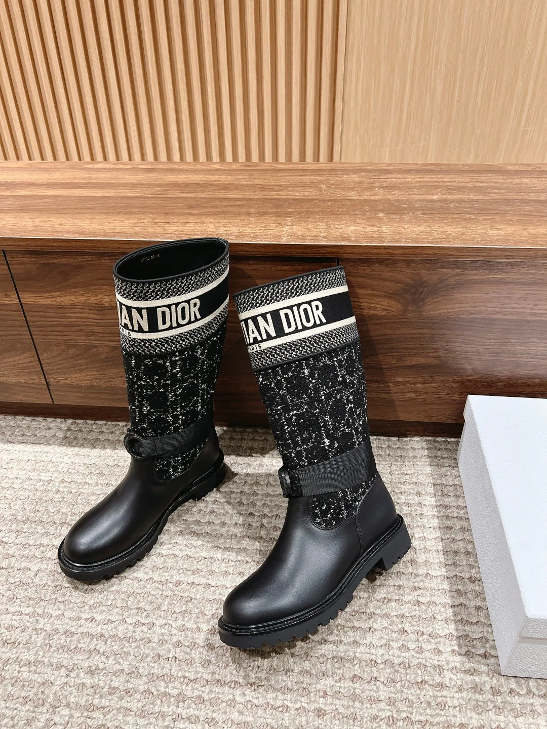 CD 25fw boots