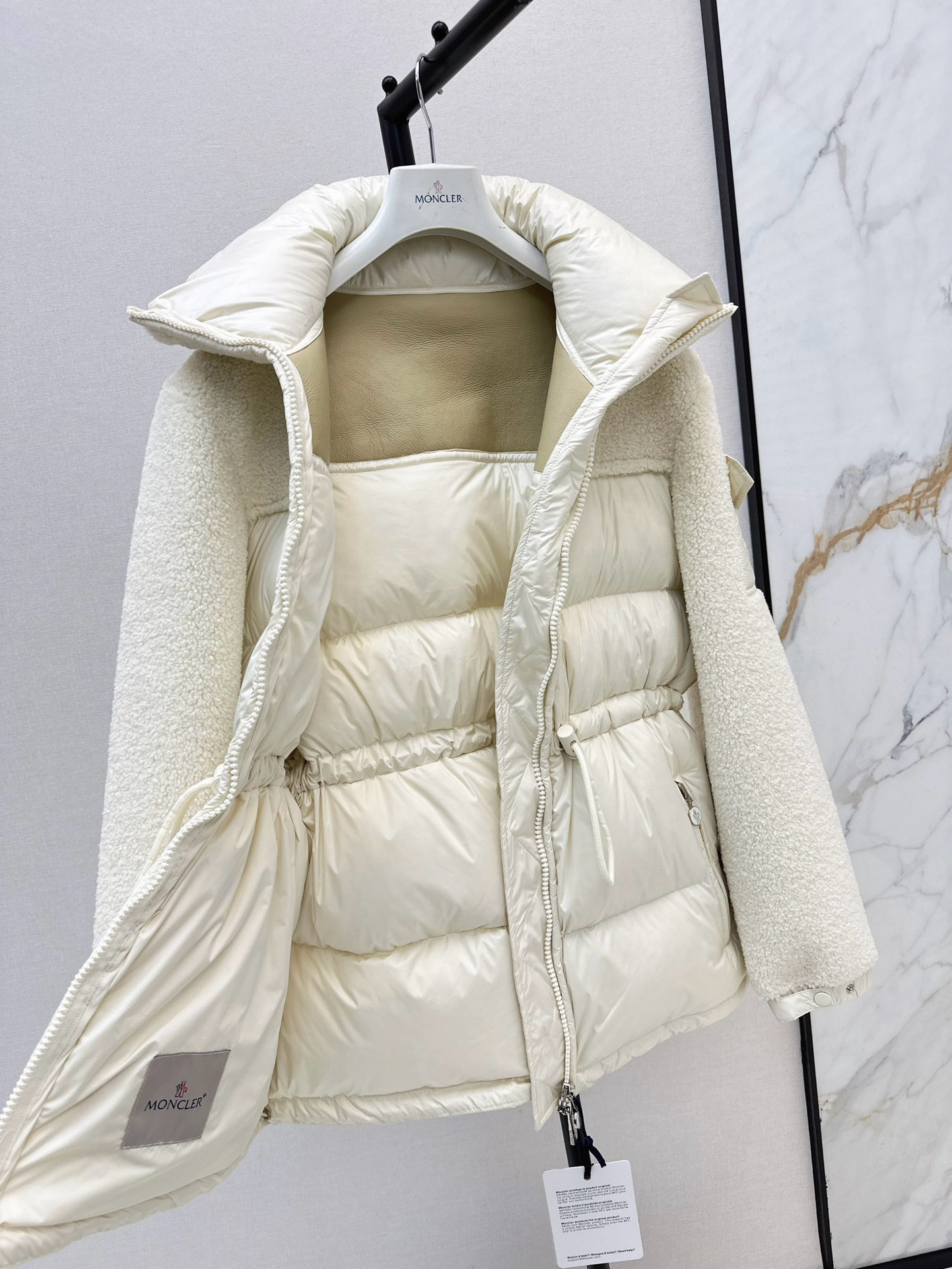 Monc 26fw sherpa-panel cinched-waist puffer jacket