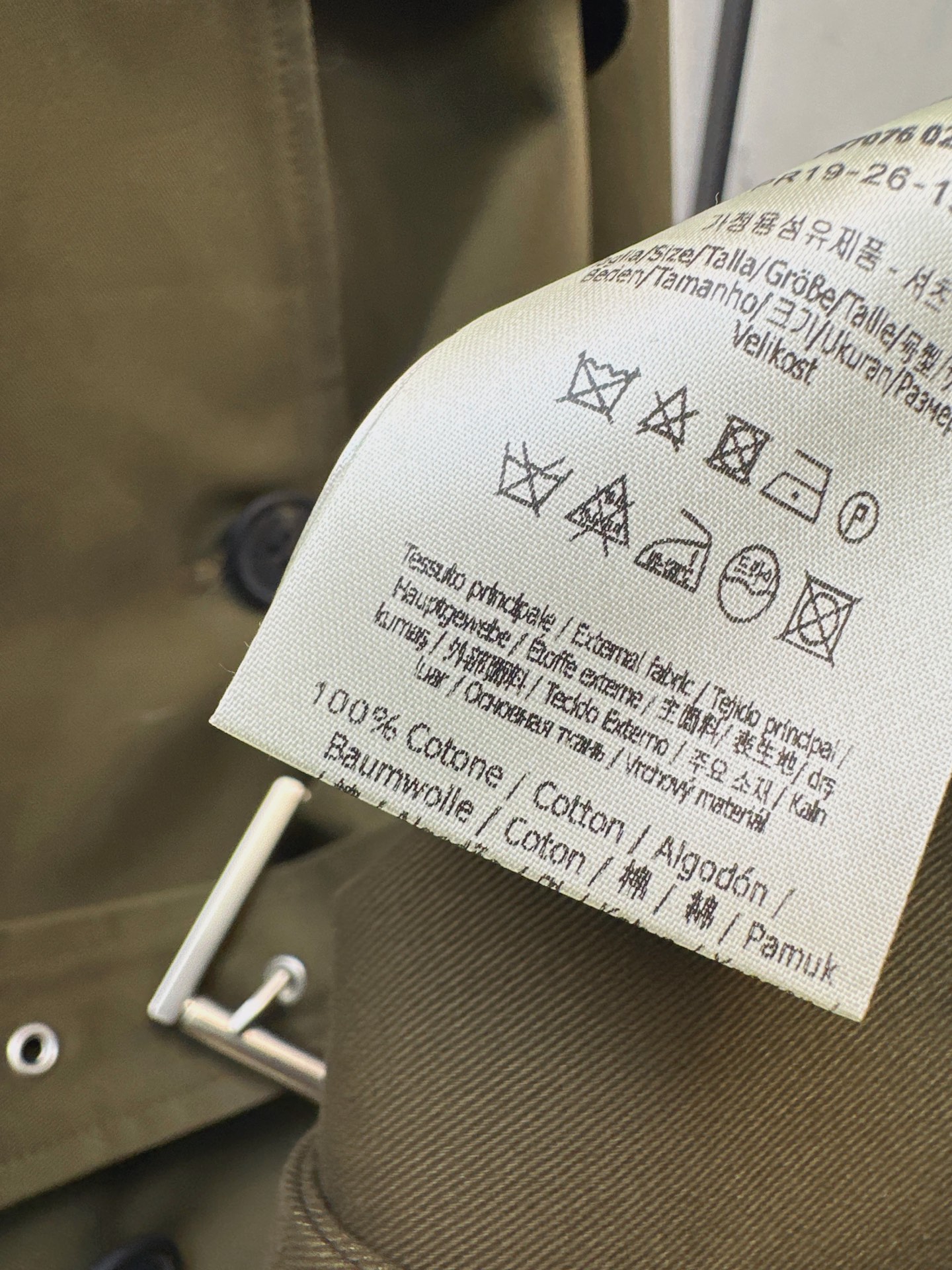 Fen 26fw hooded trench coats
