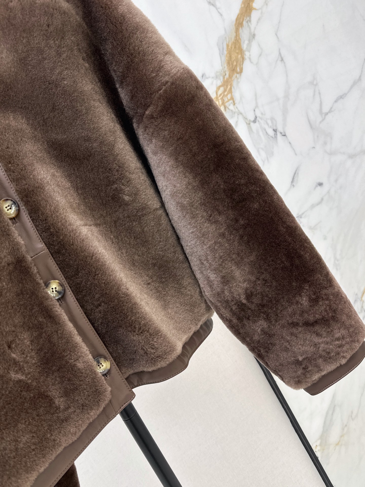 Loe 26fw fur jacket