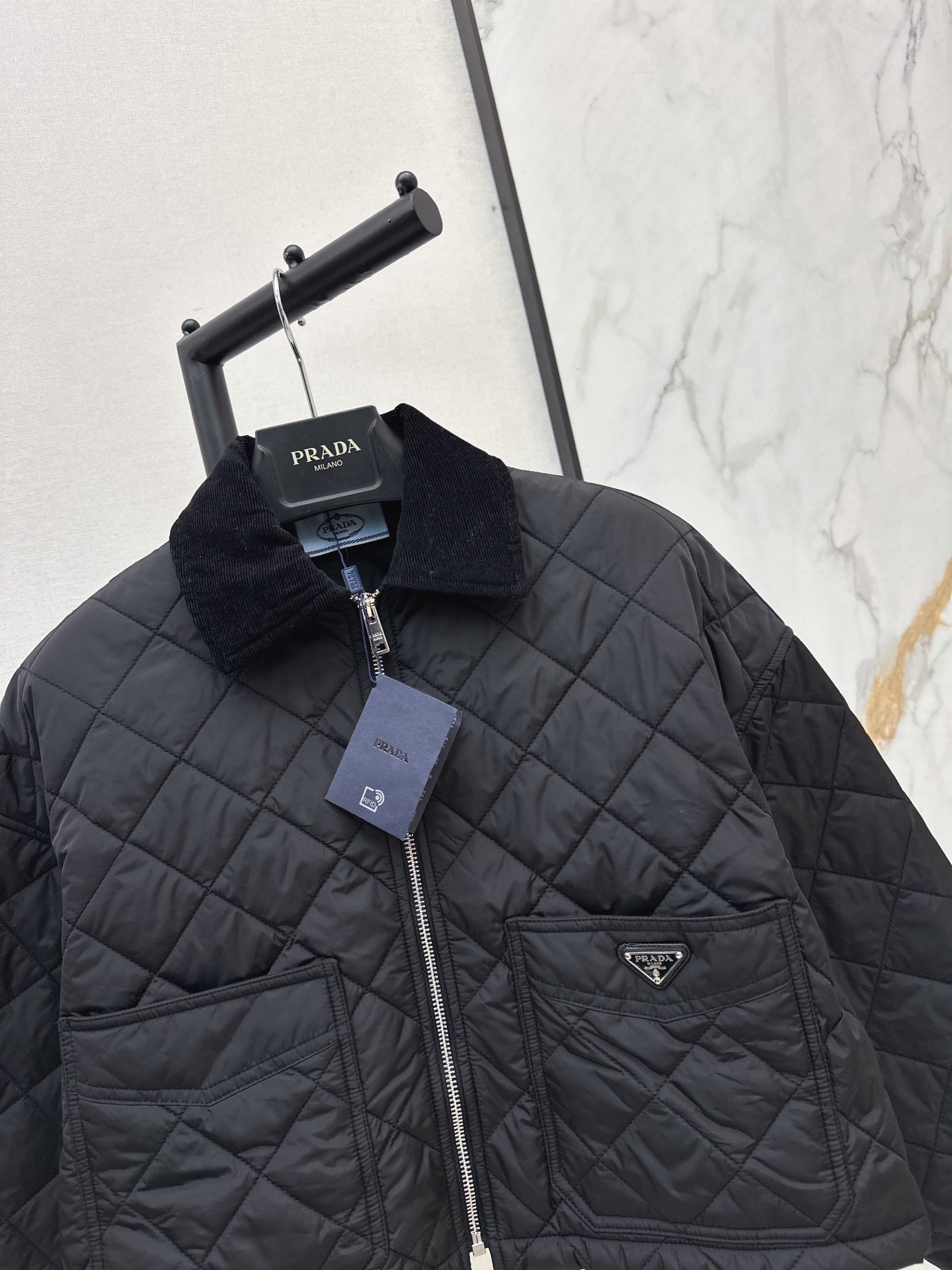 Pra 26fw cropped padded jacket