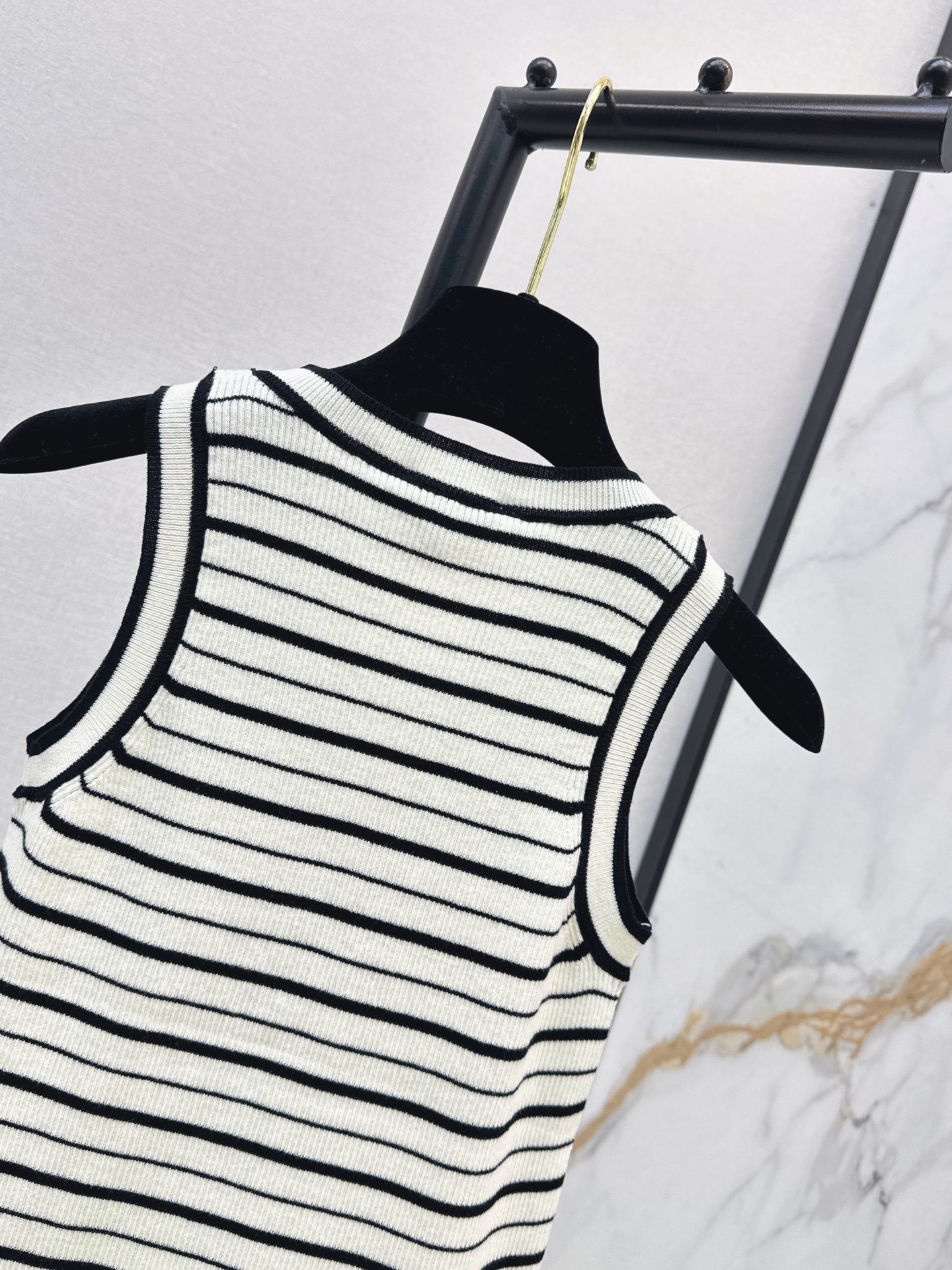 Chan 26fwstripe knit vest