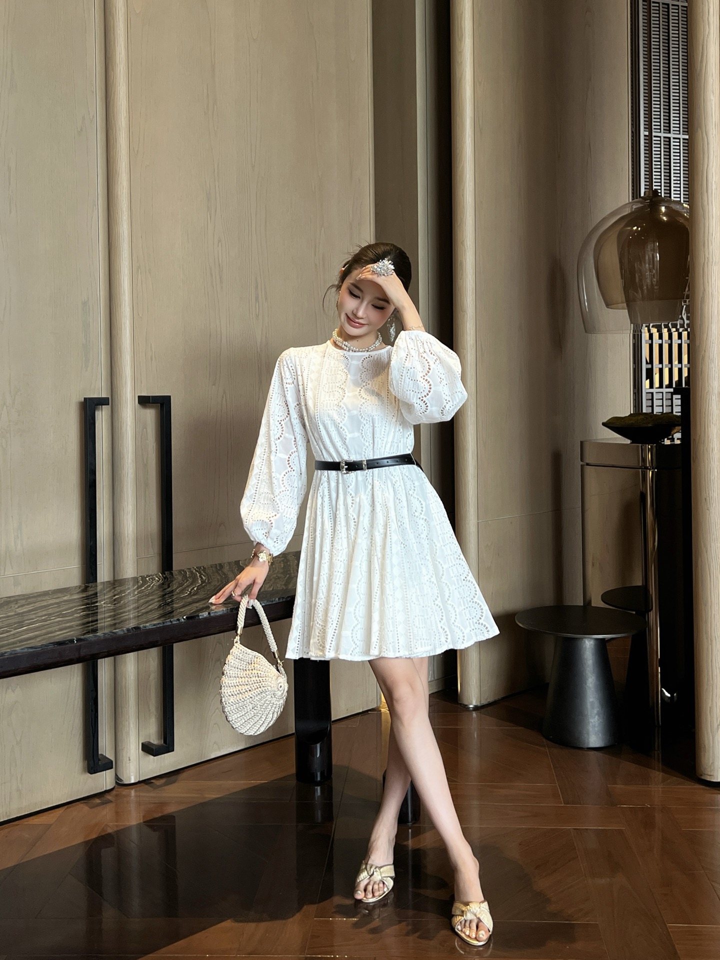 Burb 26ss embroidery belted dress