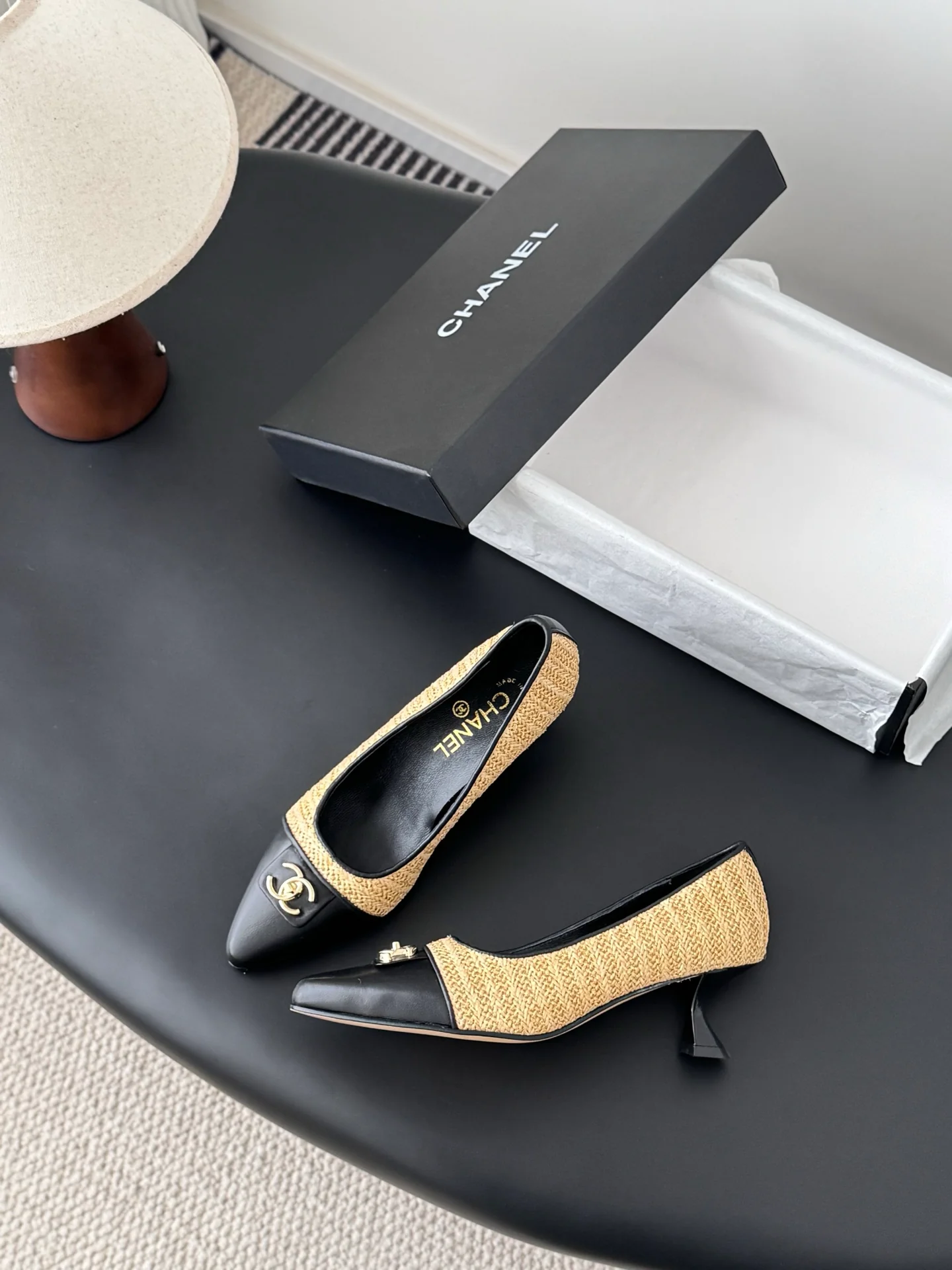 Chan 26ss kitten heel