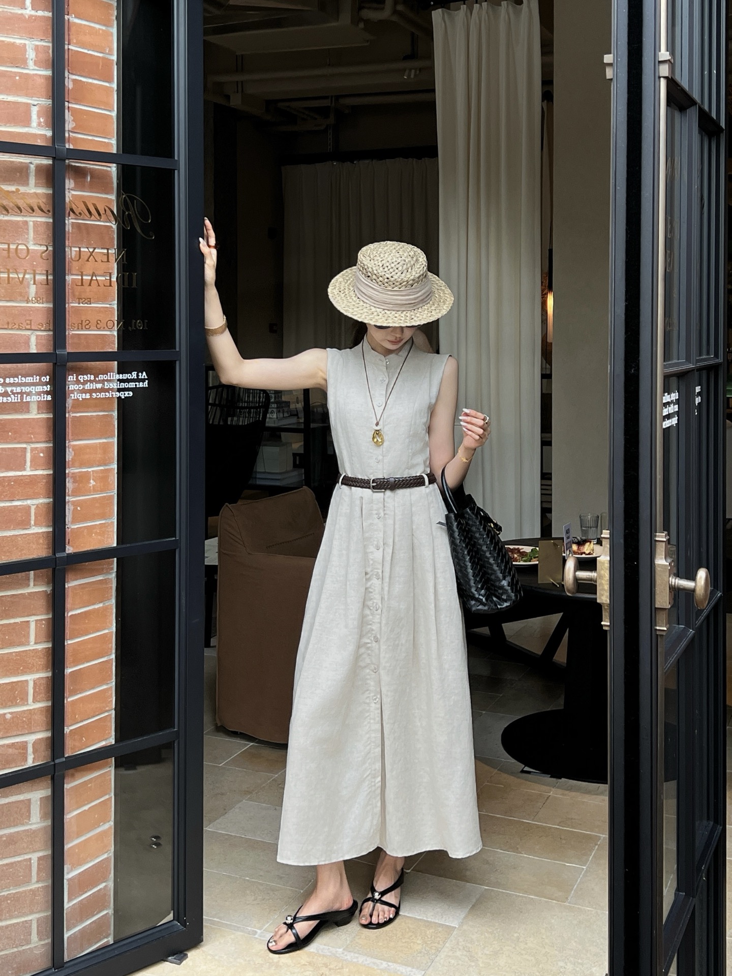 Brun 26ss sleeveless linen dress