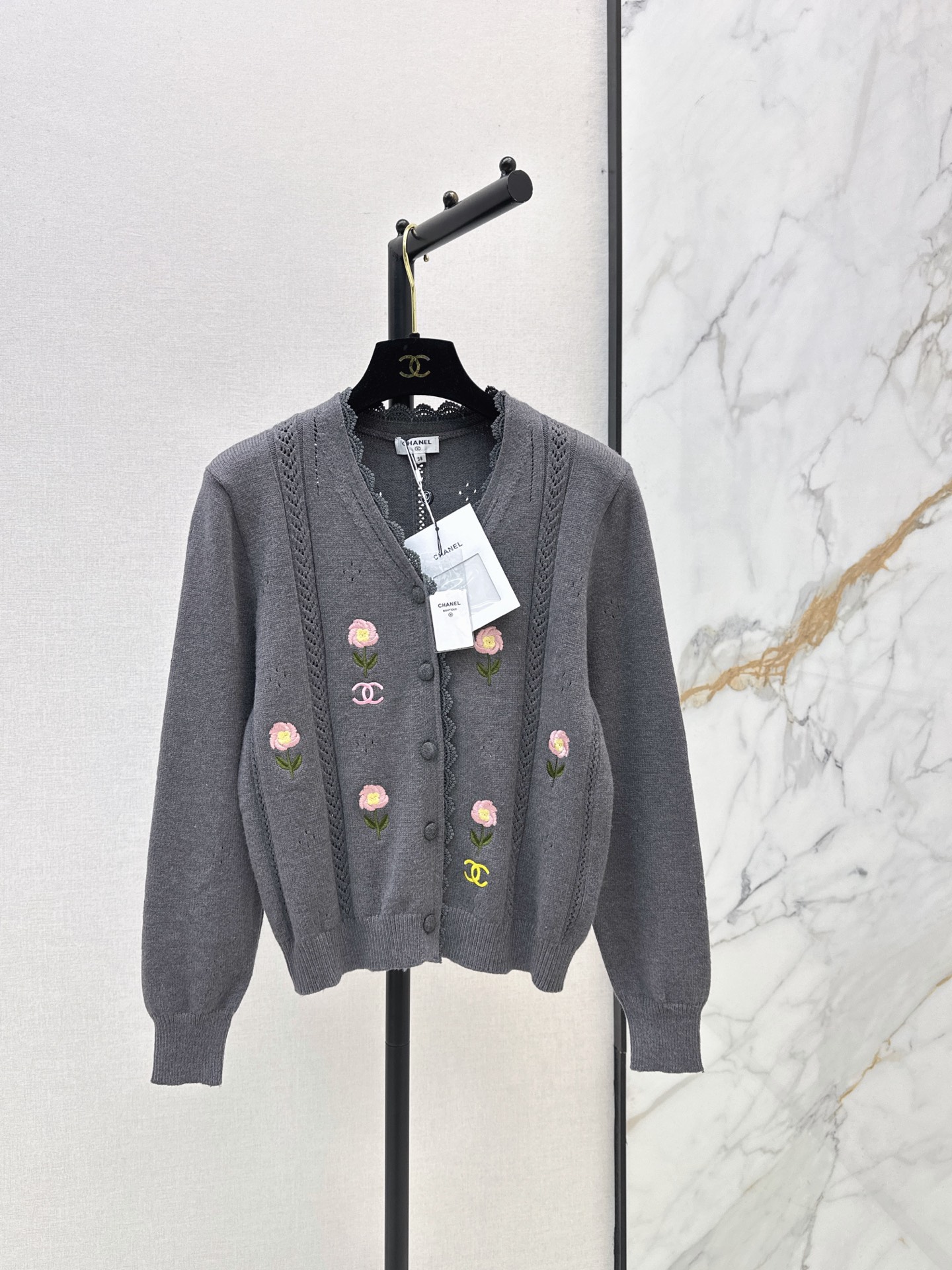 Chan 26fw embroidery knit cardigan