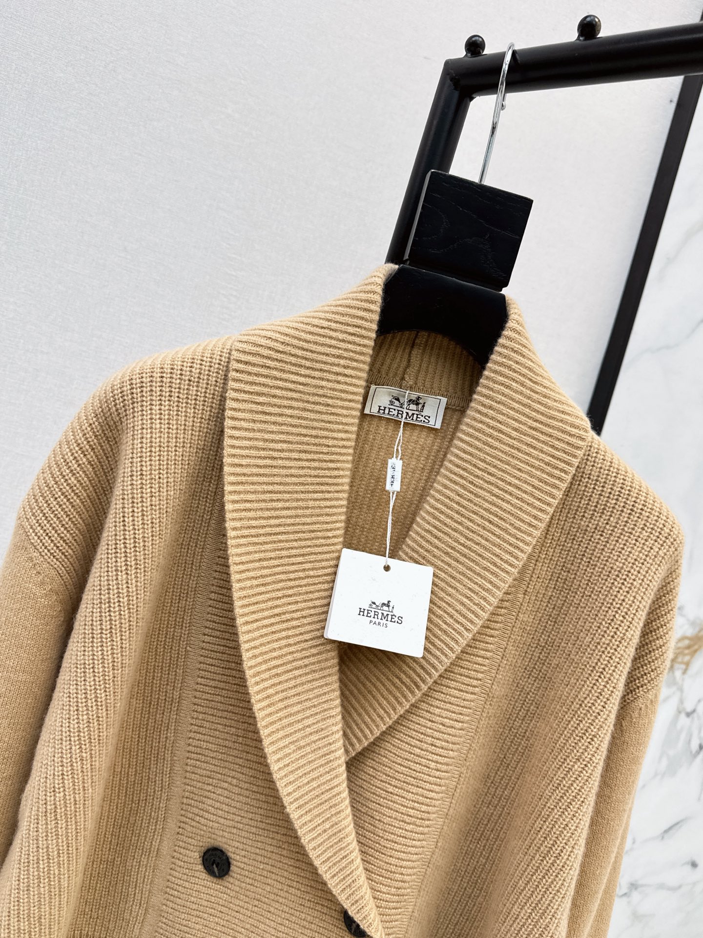 Her 26fw cashmere knit jacket
