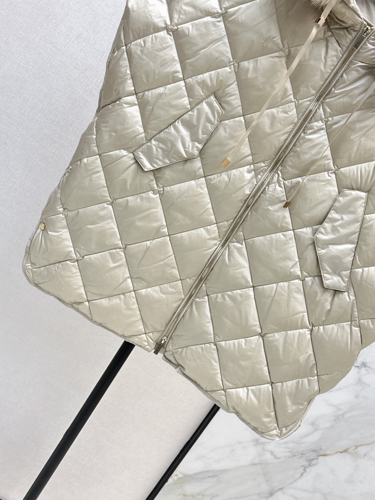 Max 26fw Hooded Down Vest