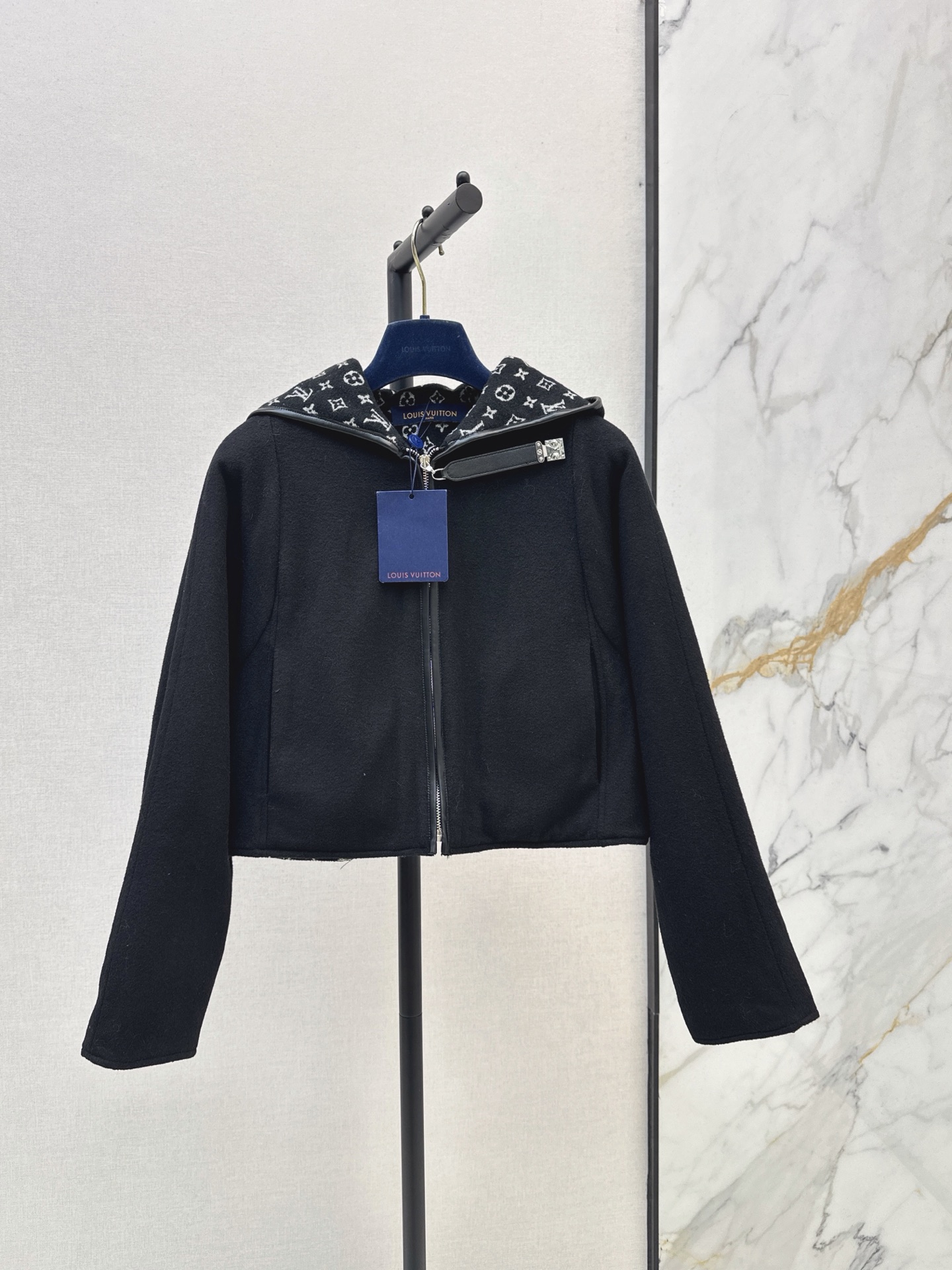 Loui 26fw hooded cropped jacket