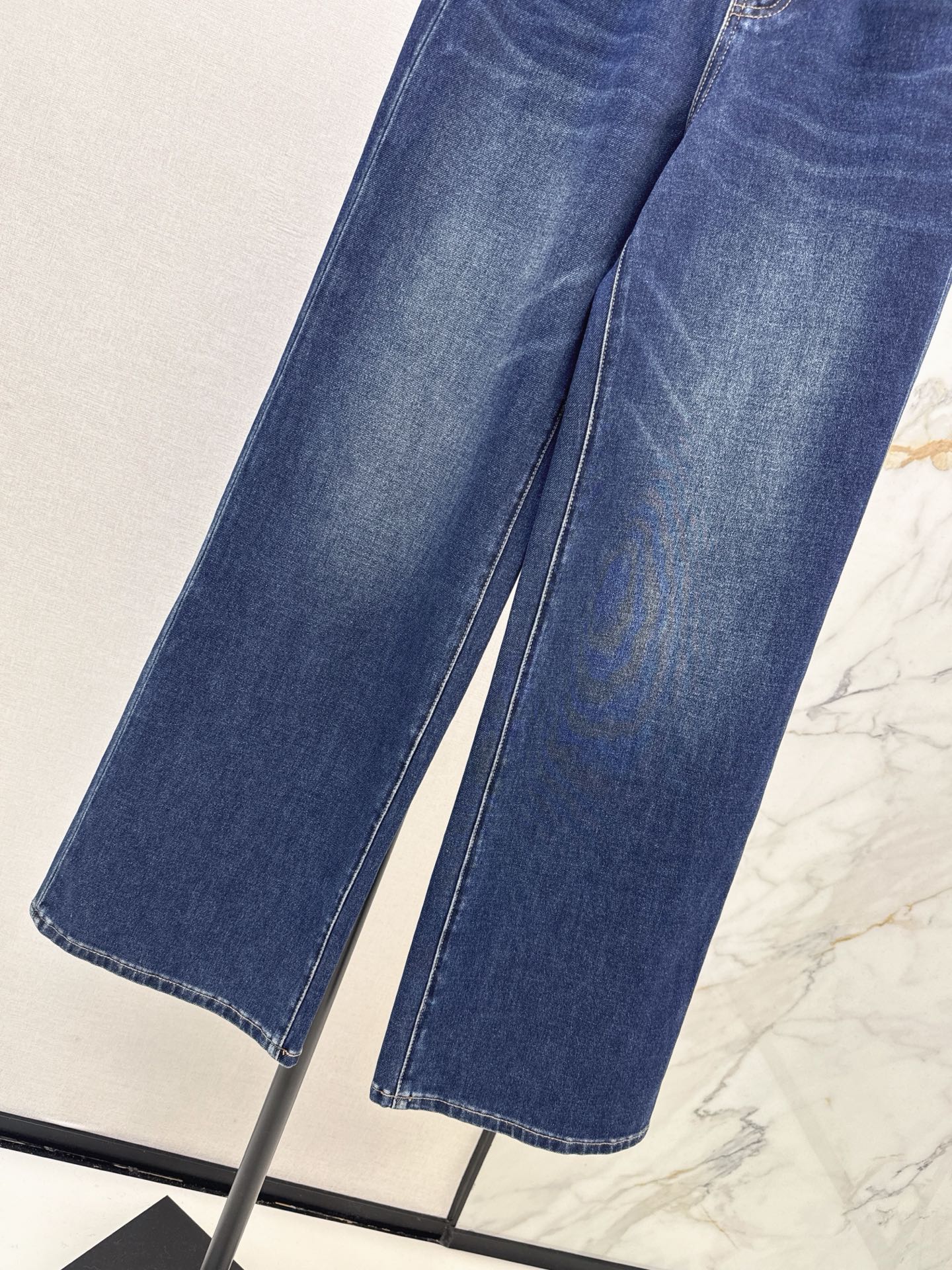 CD 26fw embroidery patch jeans