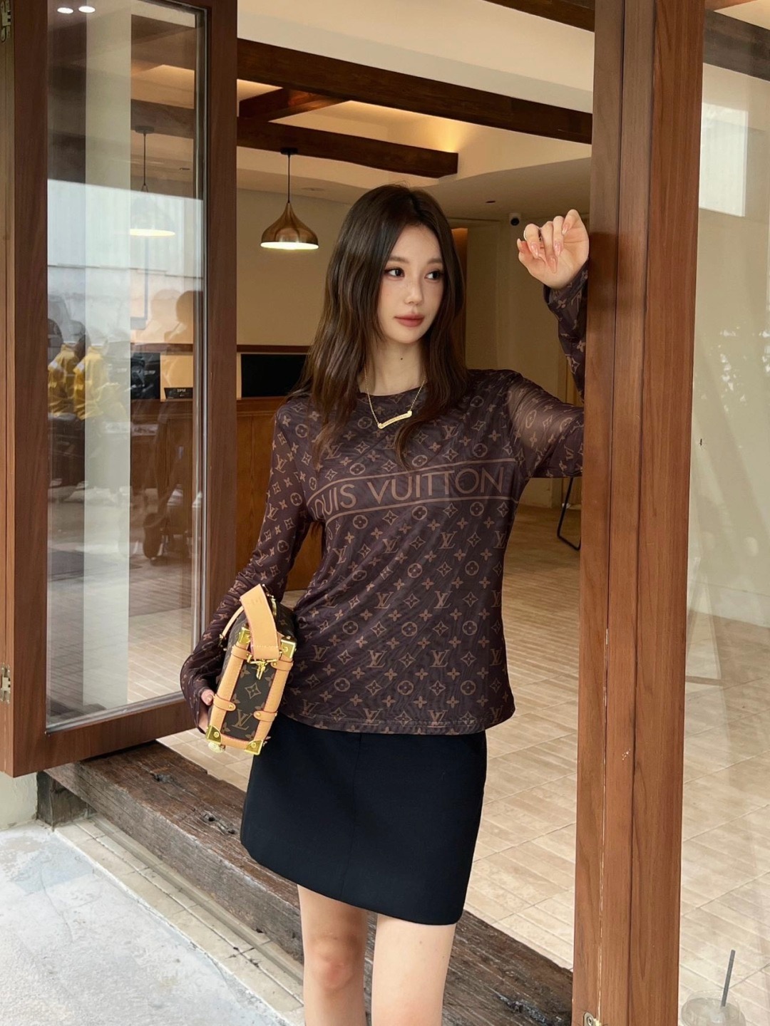 Loui 26fw print mesh basic tee