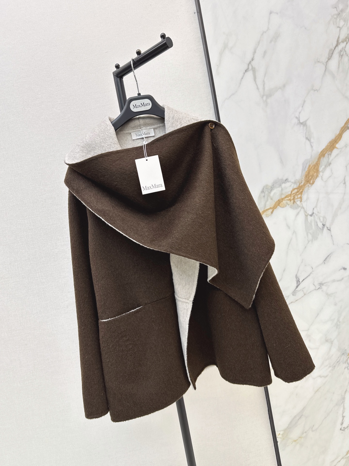 Max 26fw cropped woolen overcoats