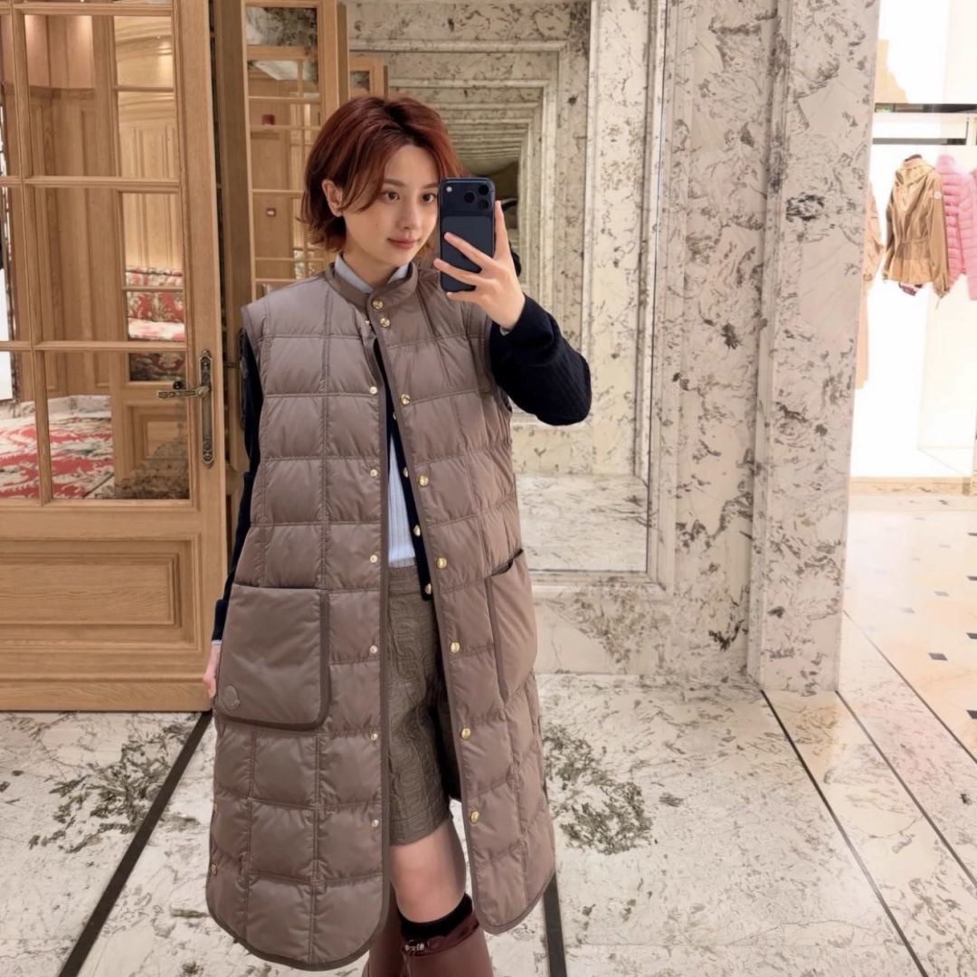 Monc 26fw long down vest