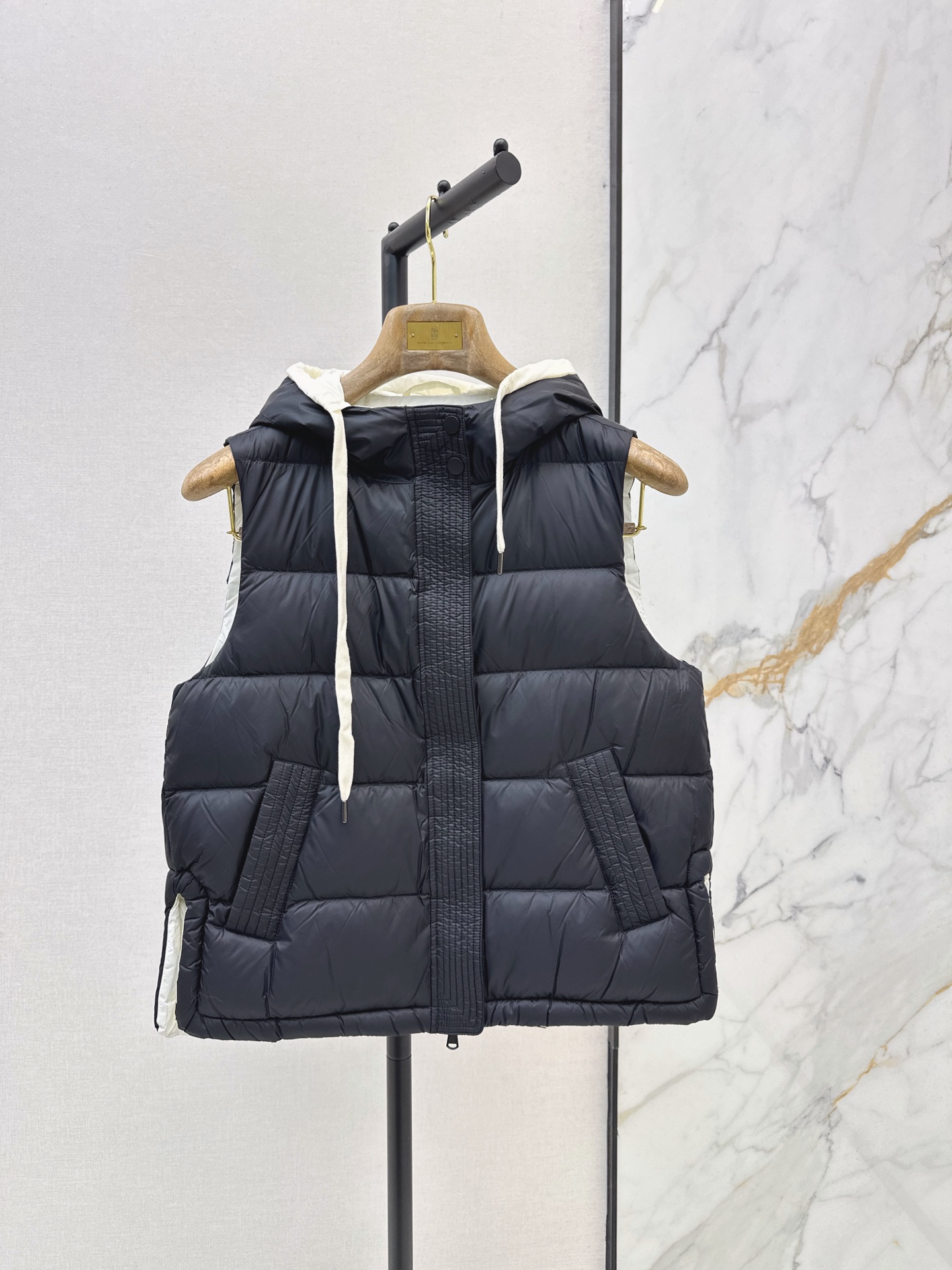 Brun 26fw hooded down vest