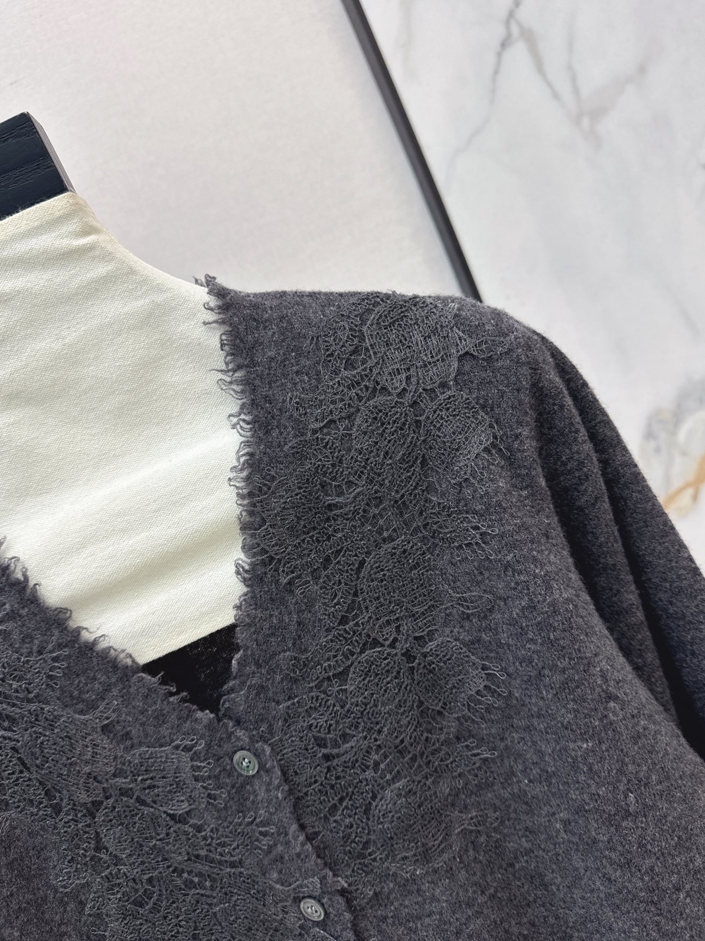 ES 26fw knit cardigan