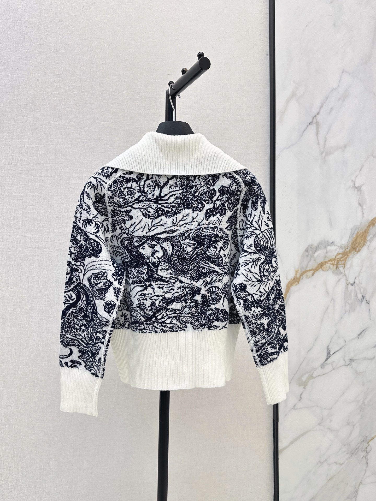 CD 26fw cashmere cardigan