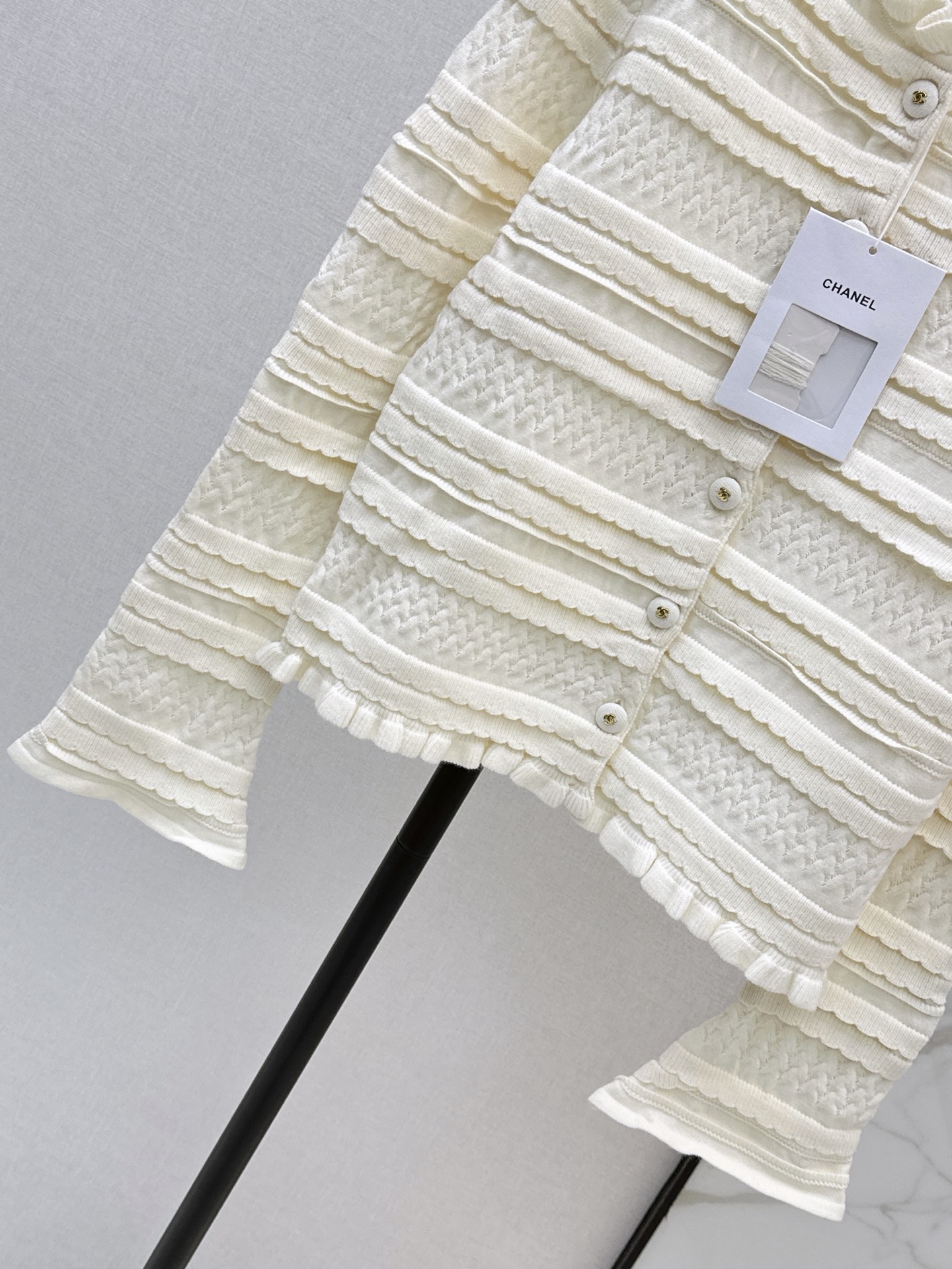 Chan 26fw ruffle knit cardigan