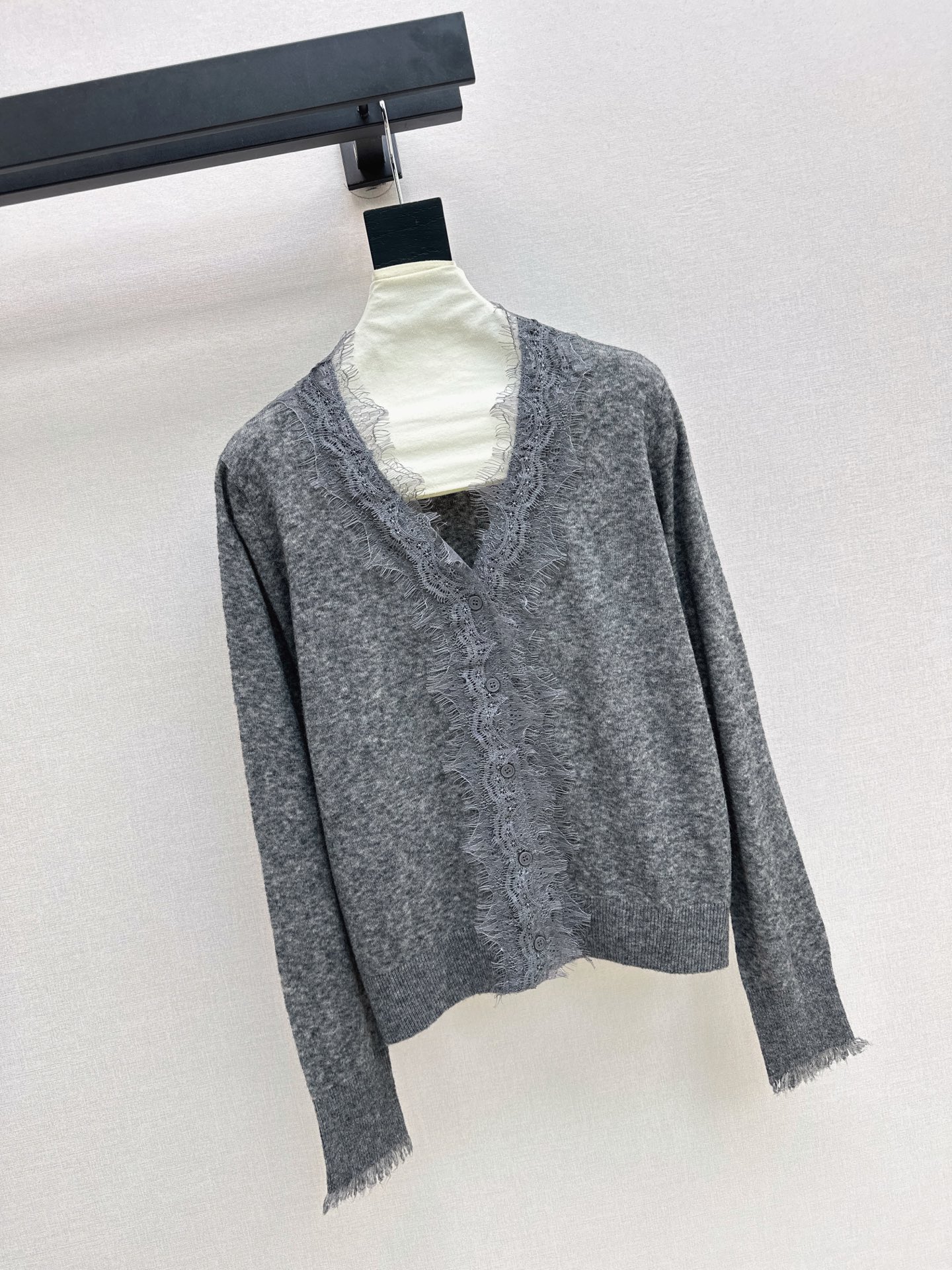 ES 26fw lace contract knit cardigan