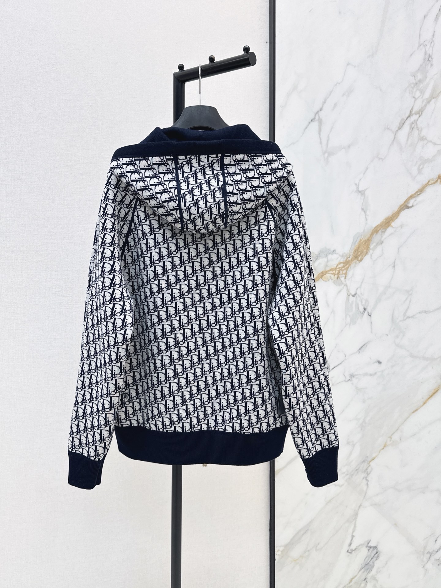 CD 26fw reversible hooded jacket