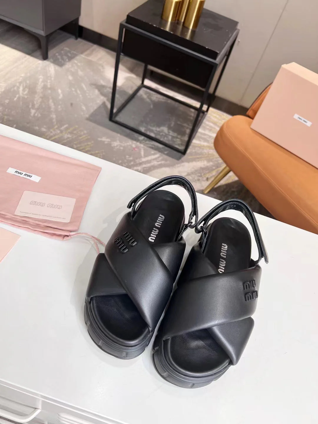 M leather sandals
