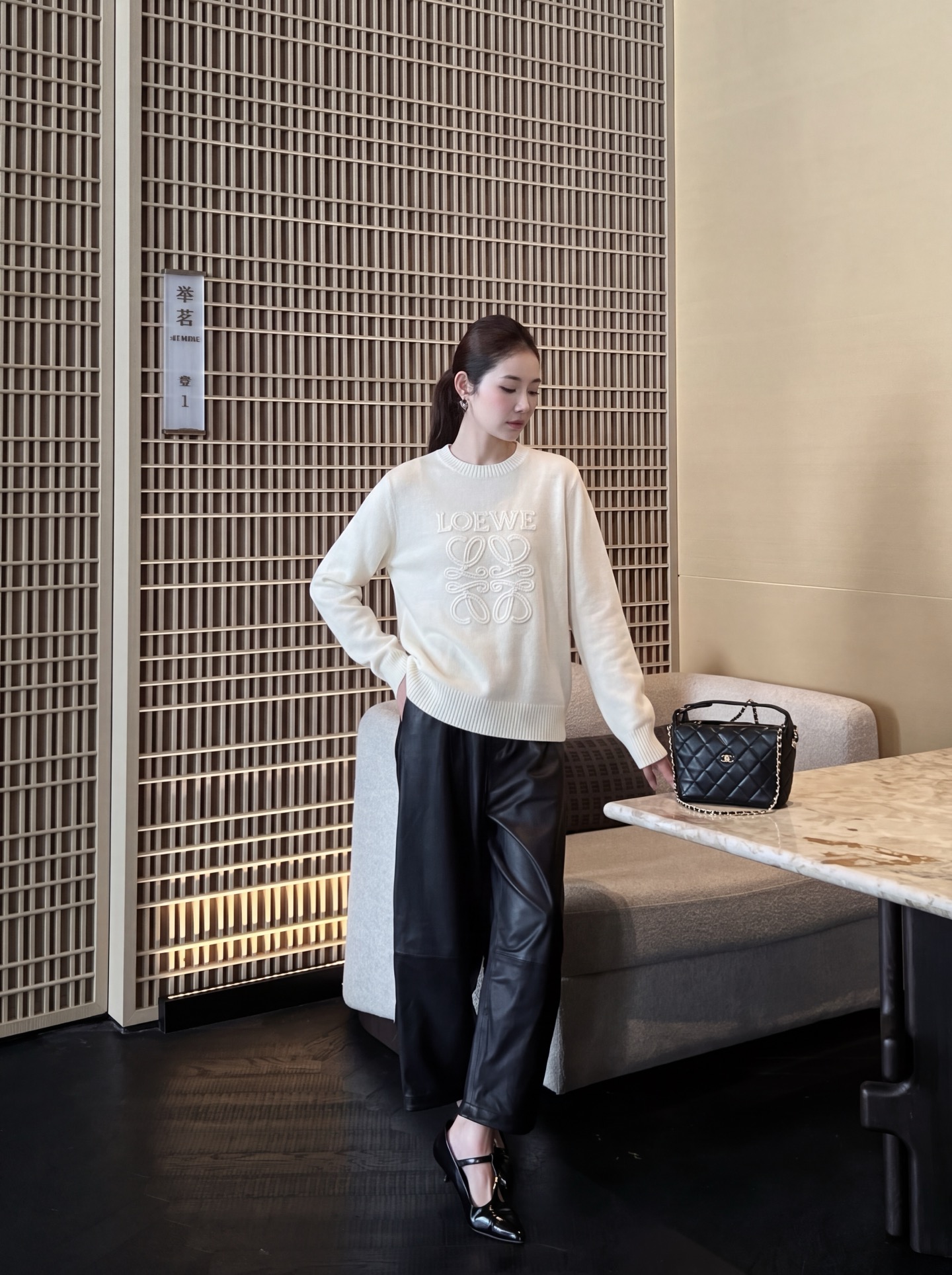 Loe 26fw embroidery sweater