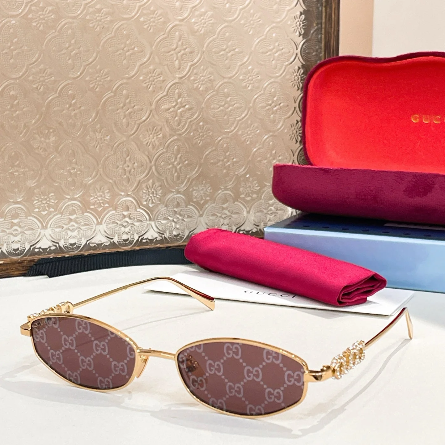 g GG1802S sunglasses