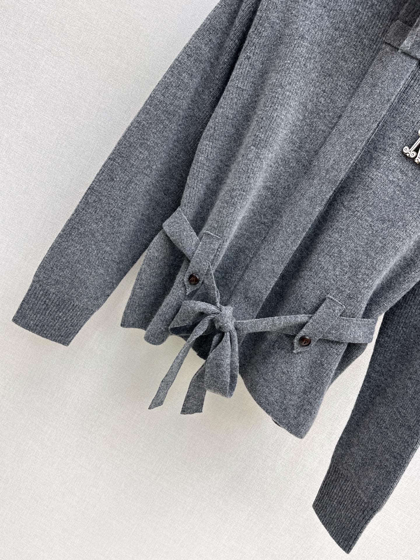 Max 26fw woolbelted cardigan