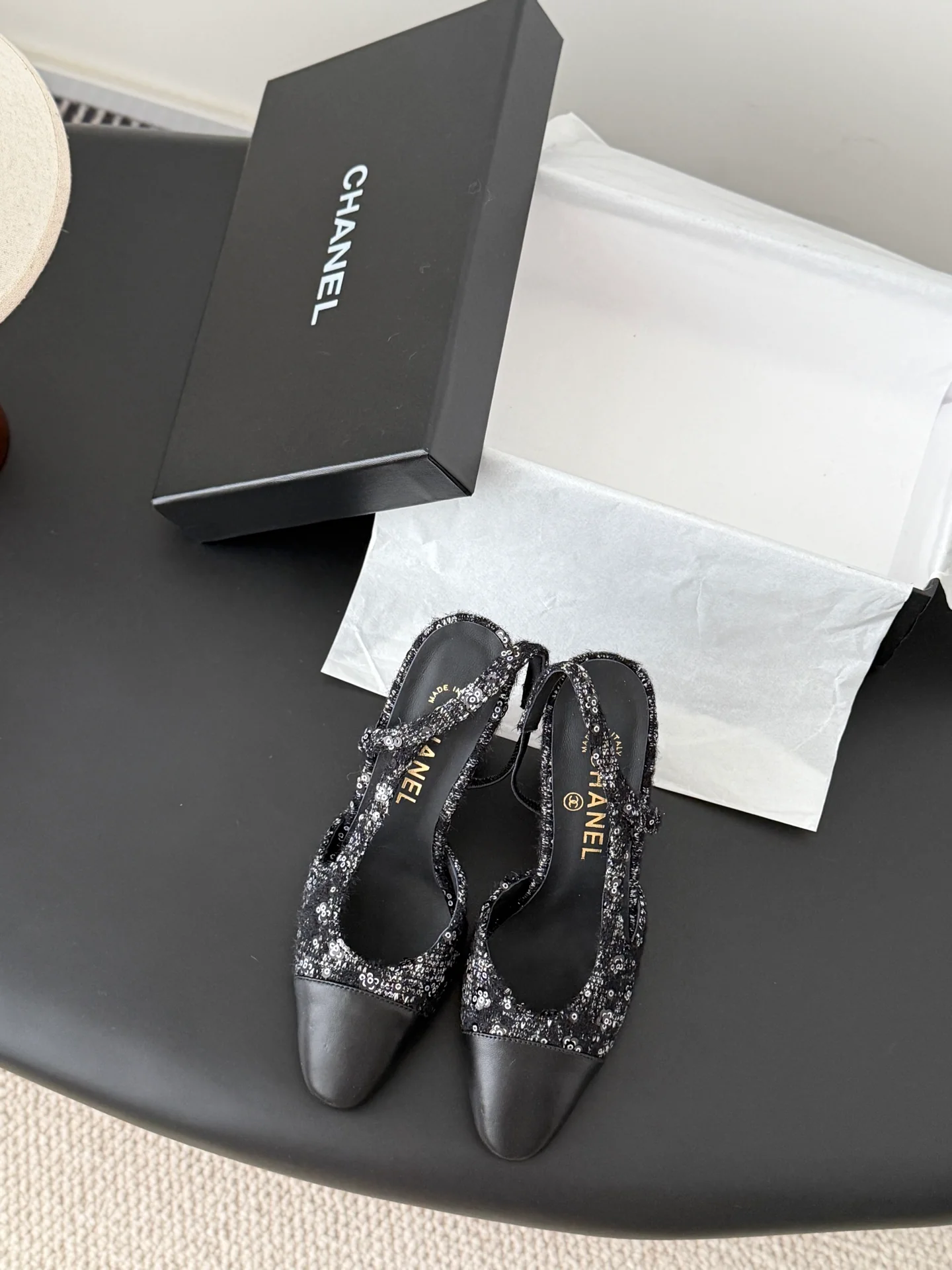 Chan 25fw slingback heels