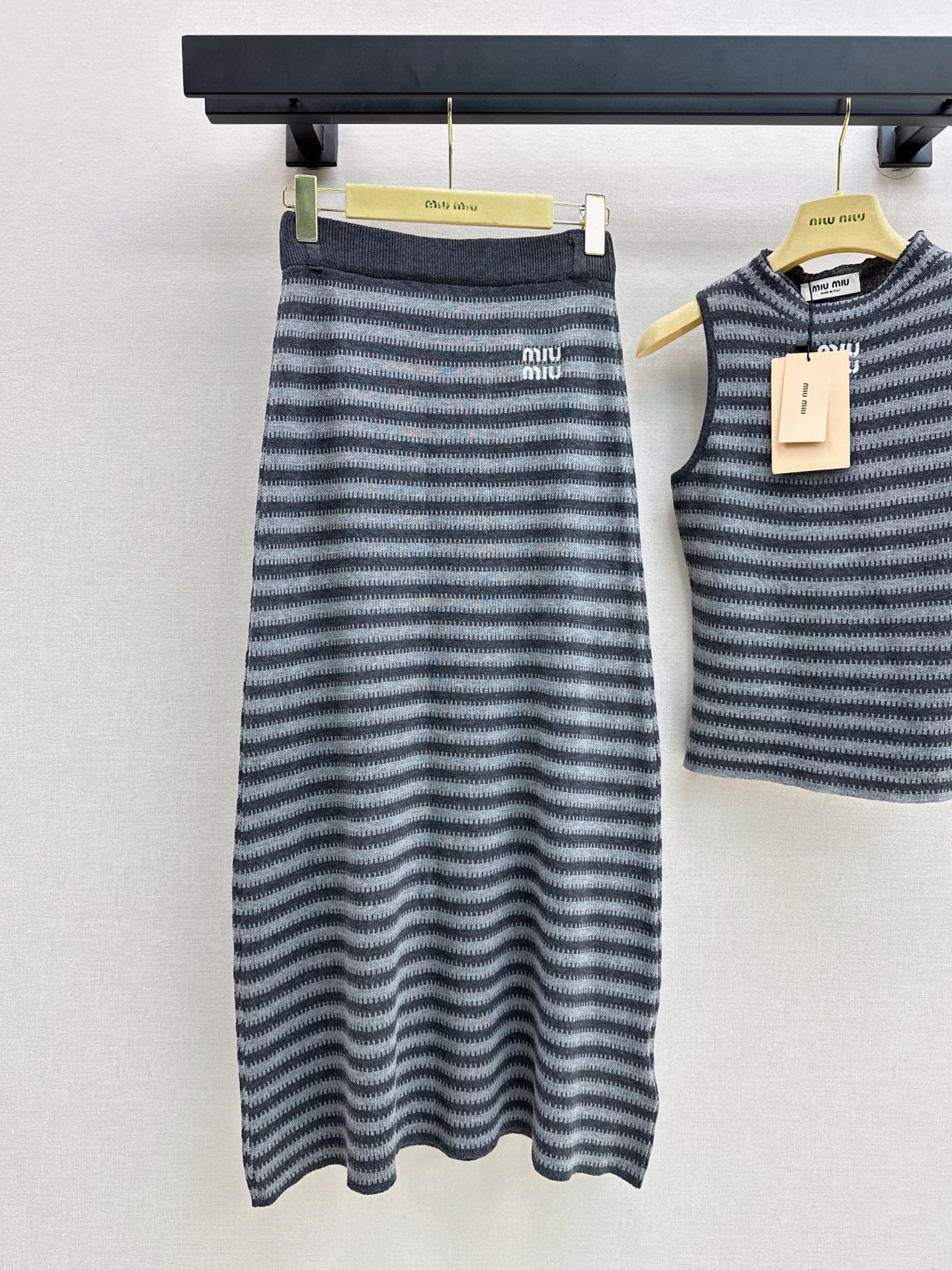 Miu 26fw stripe knit vest skirt sets