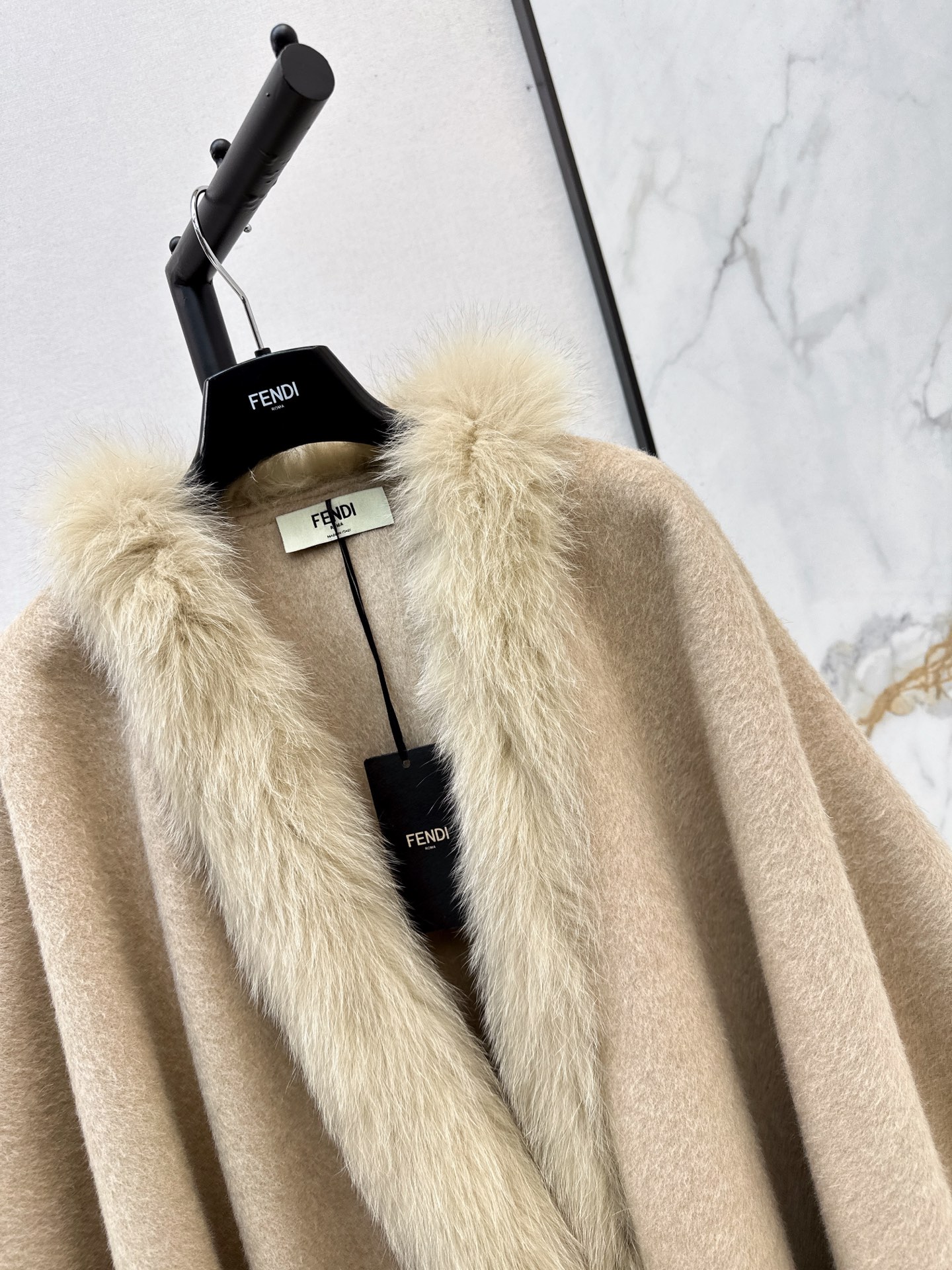 Fen 26fw fox-trim woolen cape jacket
