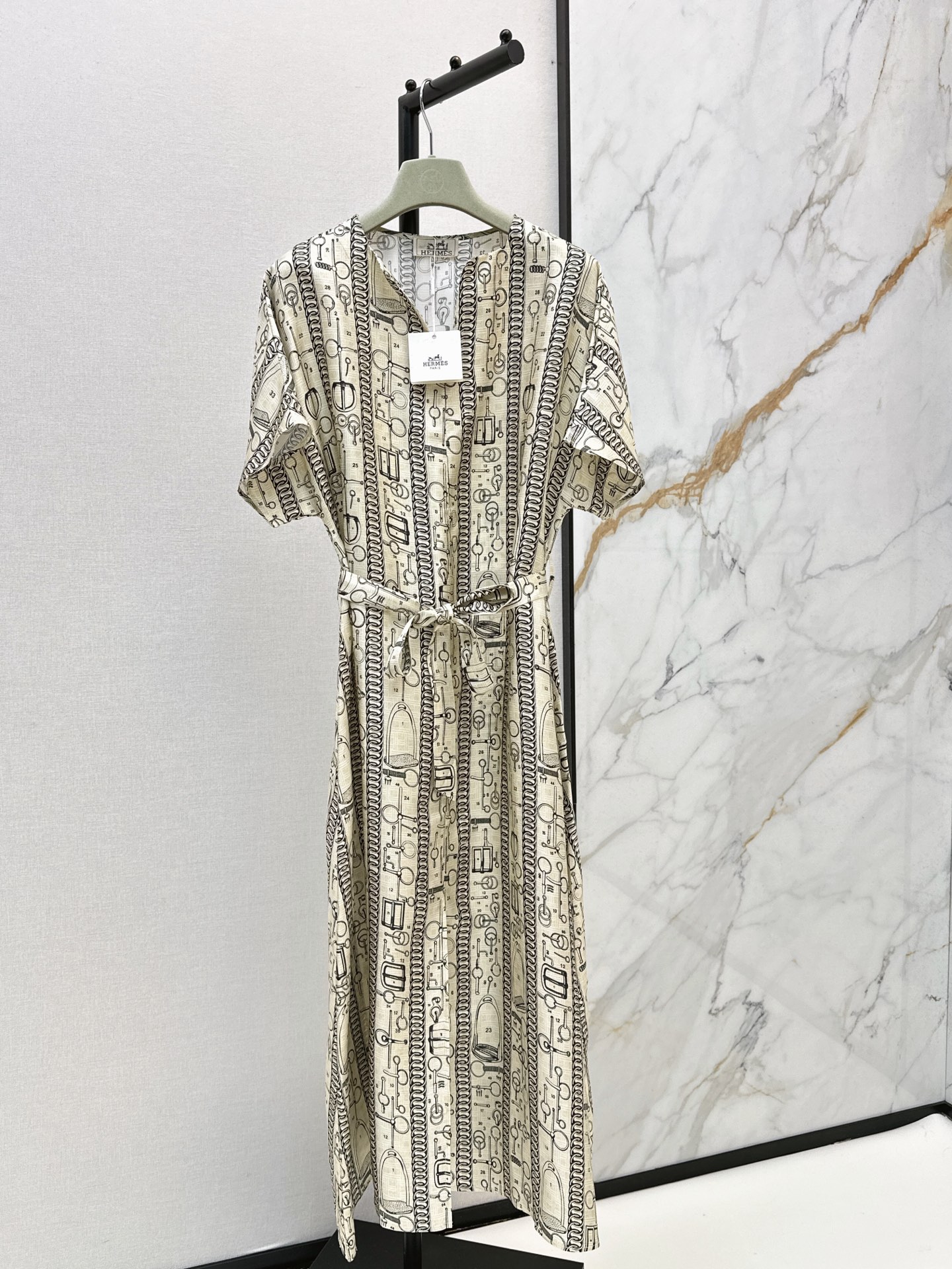 Her 26fw pring silk dress