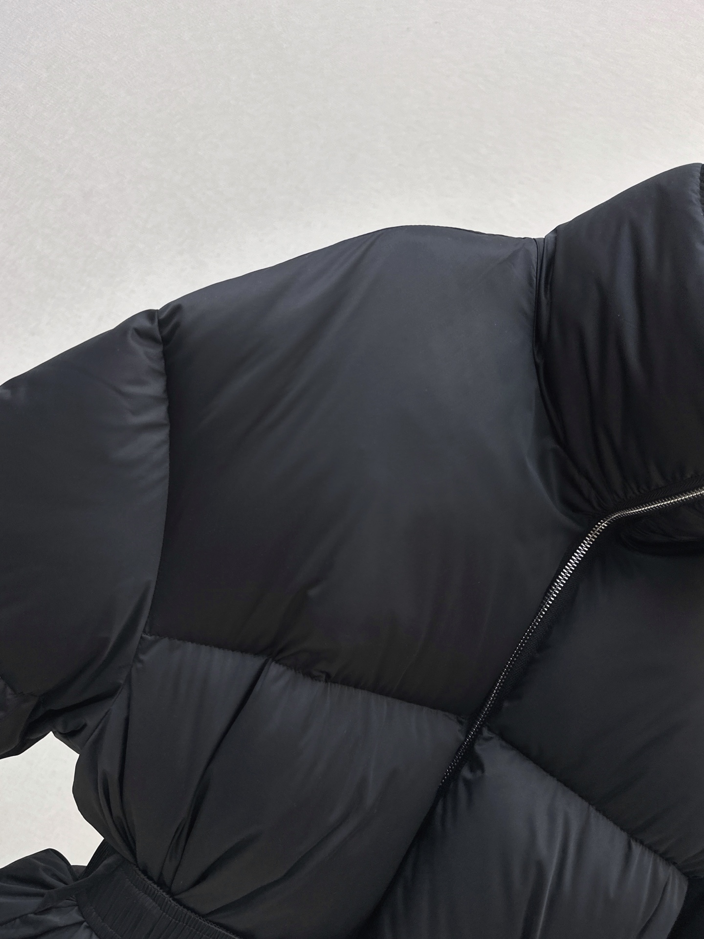 Celi 26fw belted down jacket