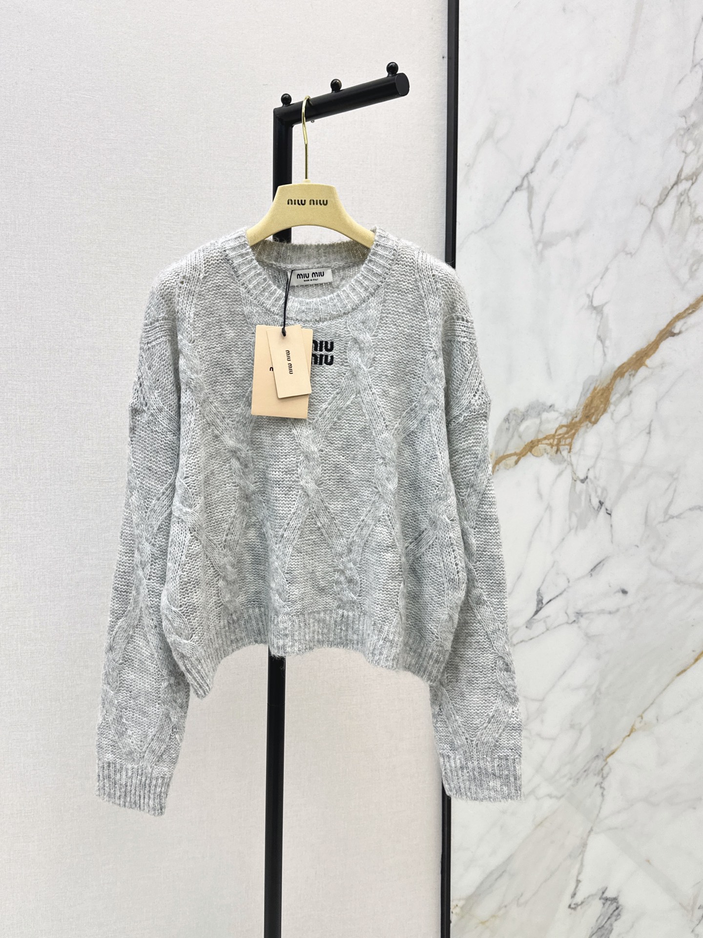 Miu 26fw letter embroidery sweater