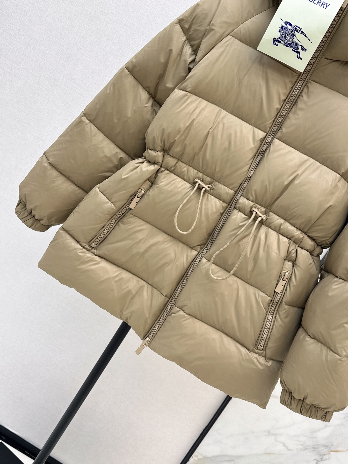 Bur 26fw hooded drawstring down jacket