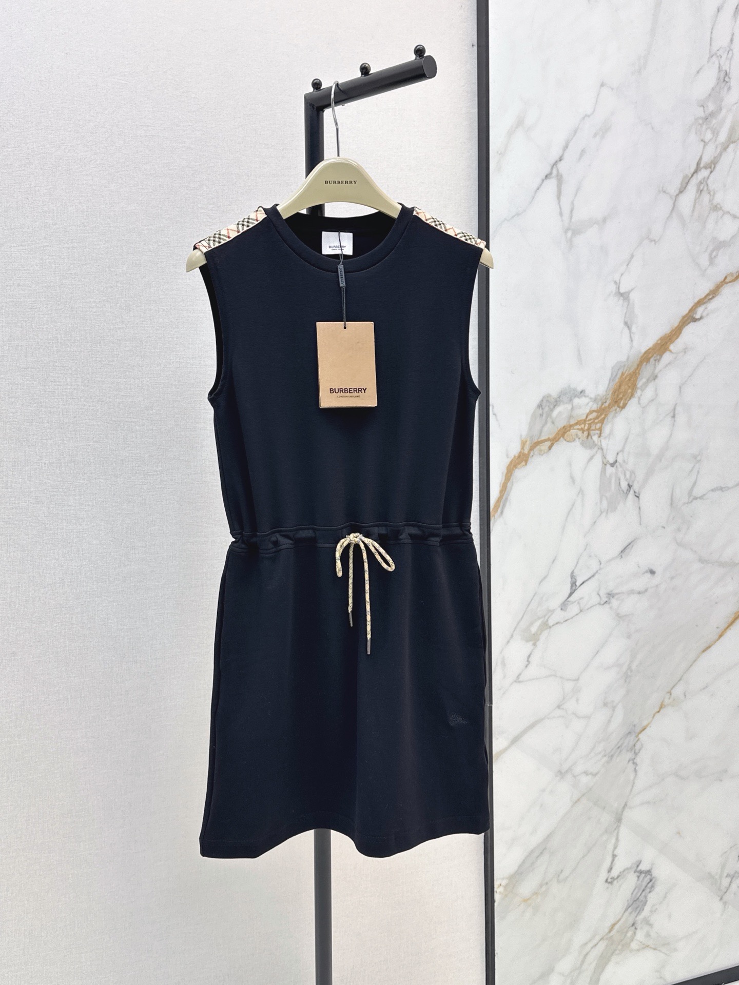 Bur 26ss sleeveless dress