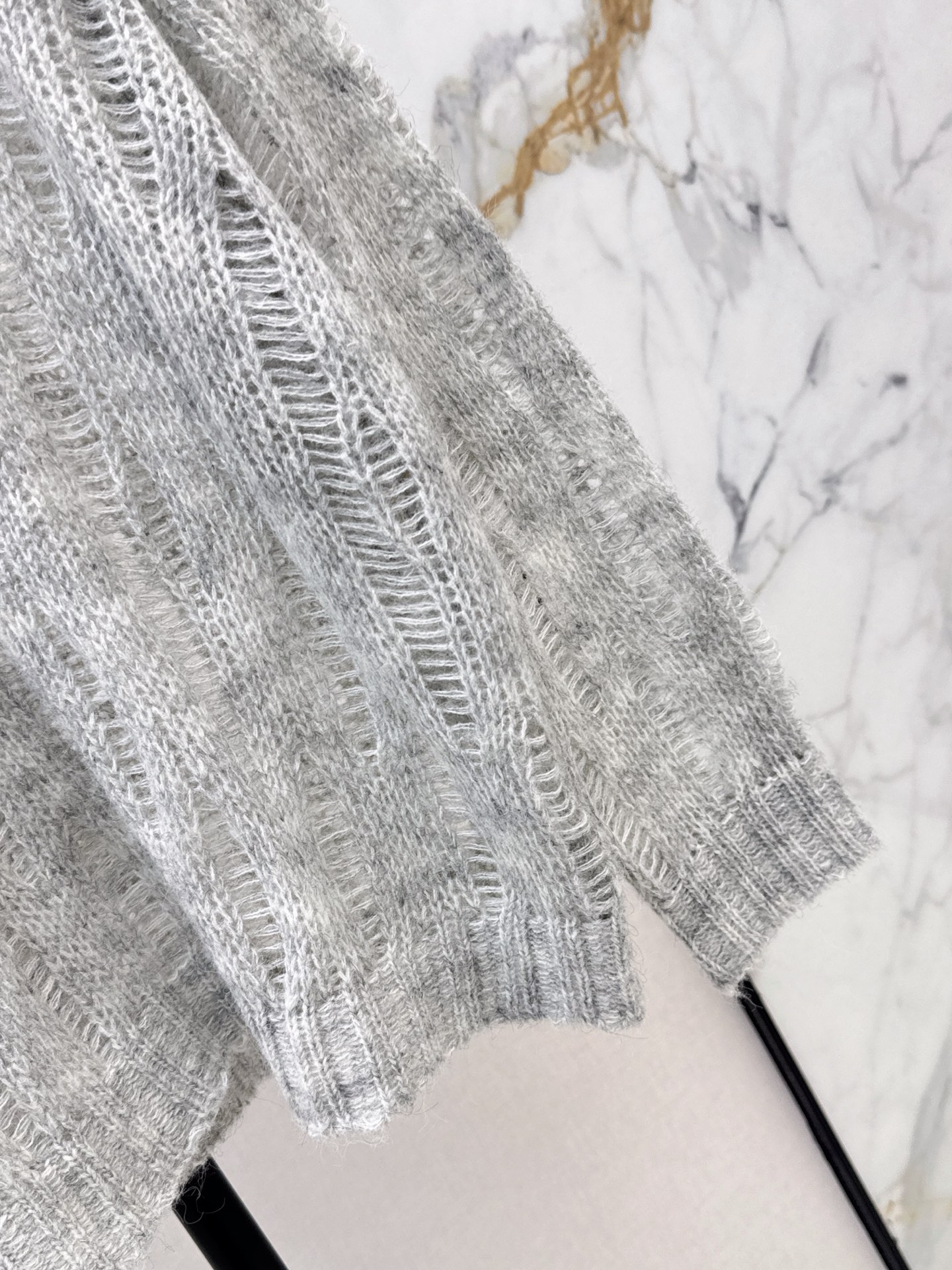 Loe 26fw hollow knit sweater