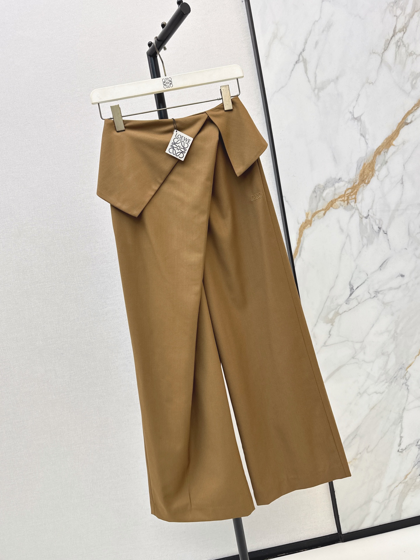 Loe 26fw asymmetric wide-leg pants