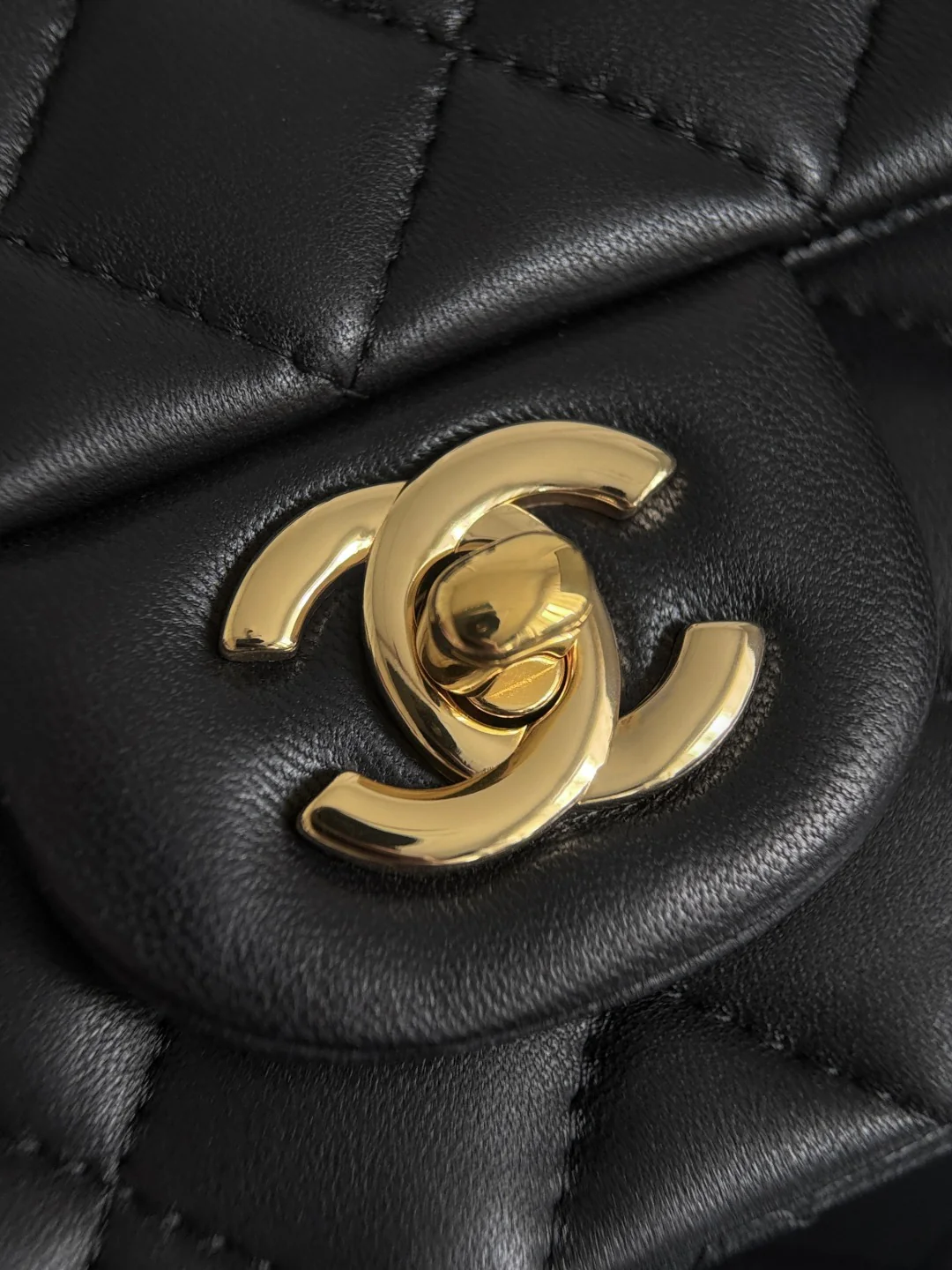 Chan cf20 chain shoulder bag