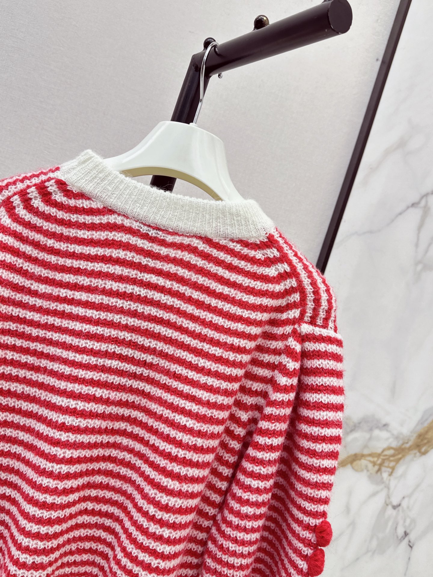 Loe 26fw stripe cropped knitwear