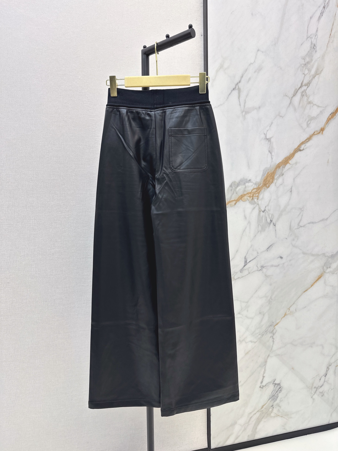 Miu 26fw pu drawstring pants