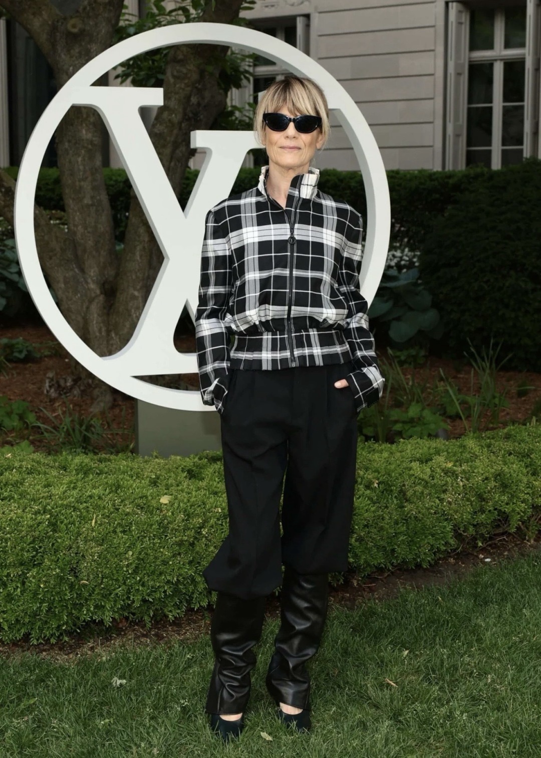 Loui 26fw check cropped jacket