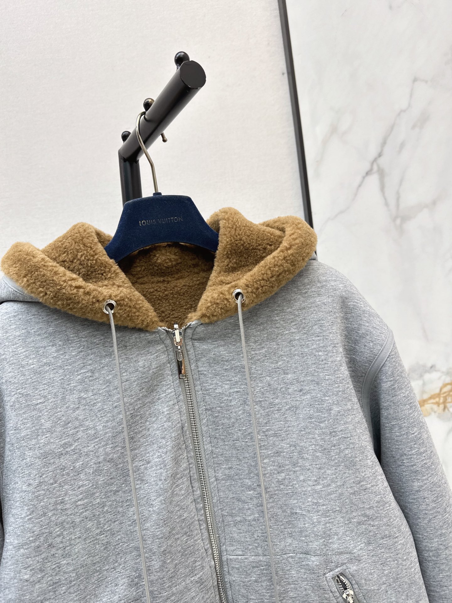 Loui 26fw reversible hooded jacket