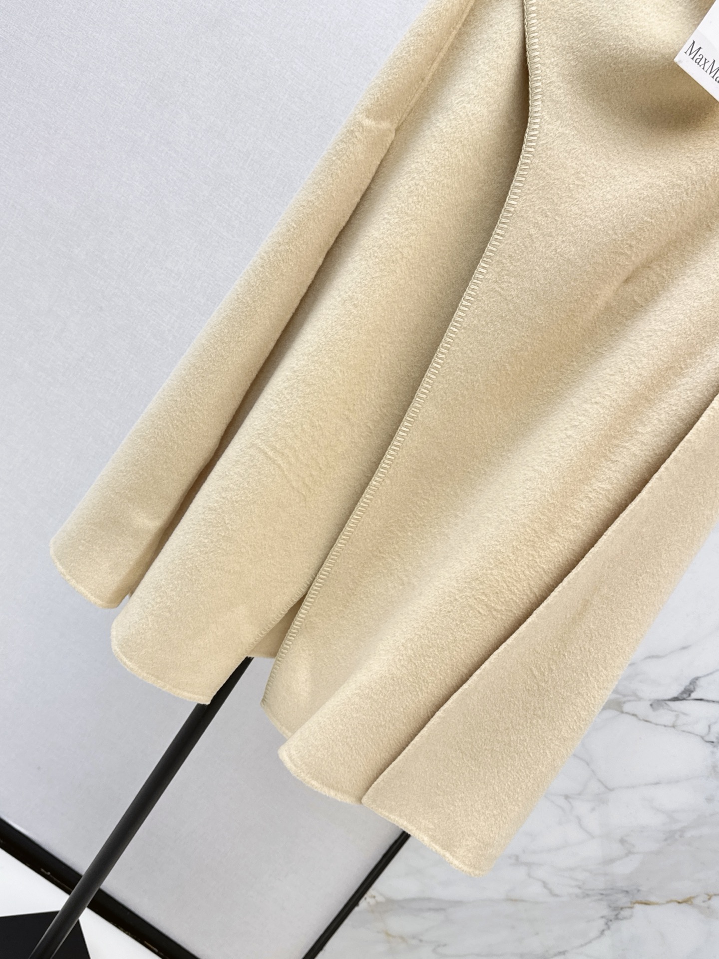 Max 26fw woolen cape overcoats