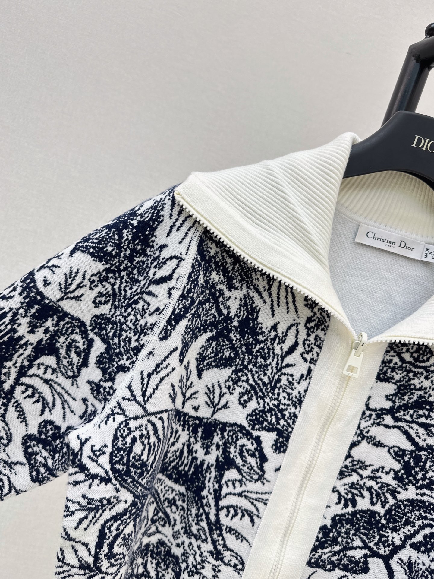 CD 26fw cashmere cardigan
