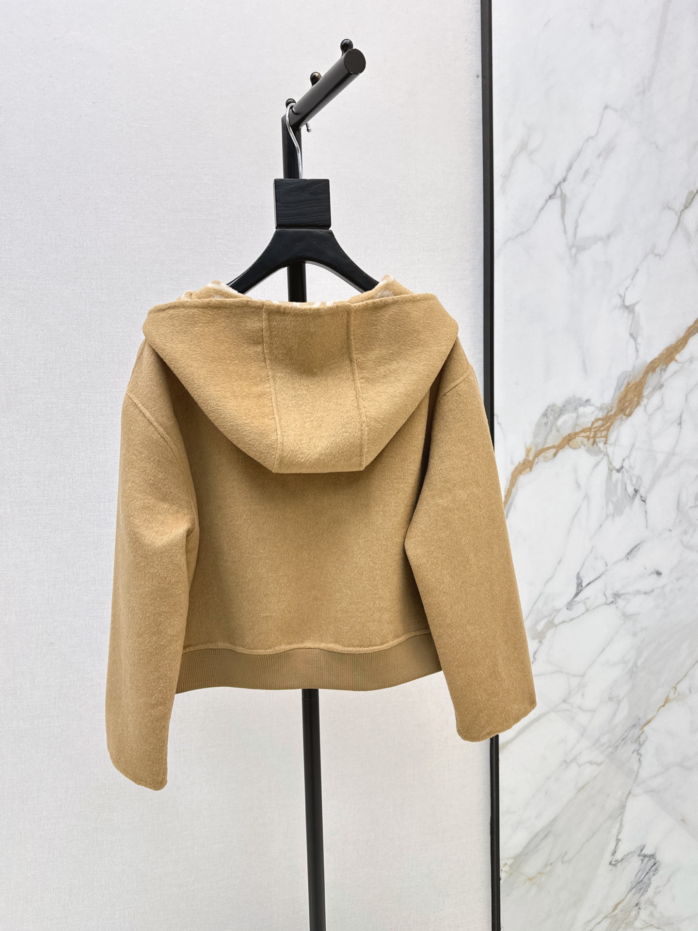 Her 26fw cashmere jacket